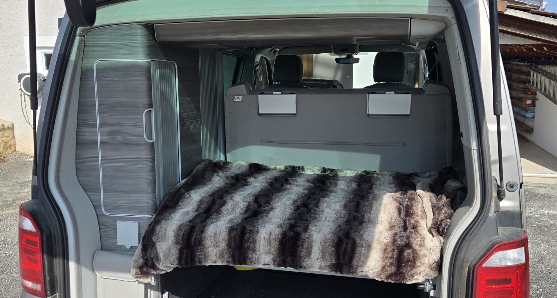 VW T6 California 2.0 Bi-TDI Ocean Liberty 4Motion DSG-image-13