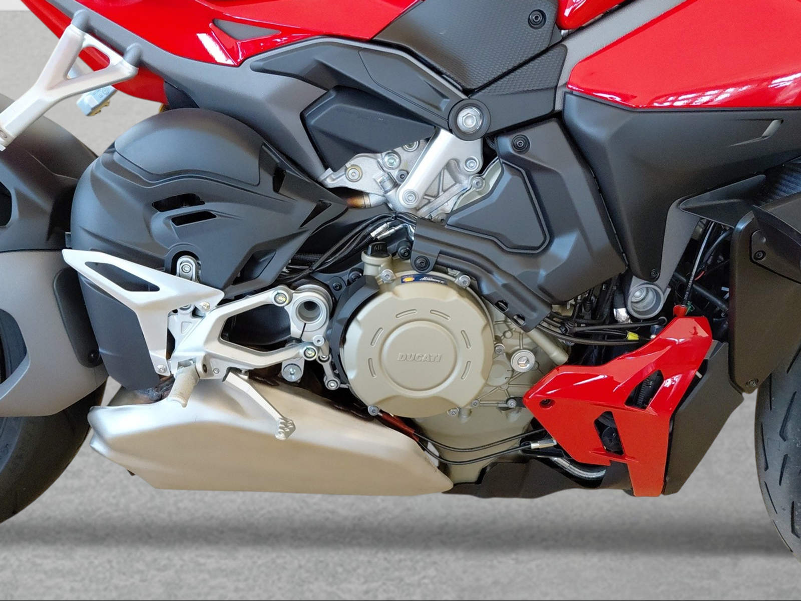 DUCATI STREETFIGHTER V4 S-image-8