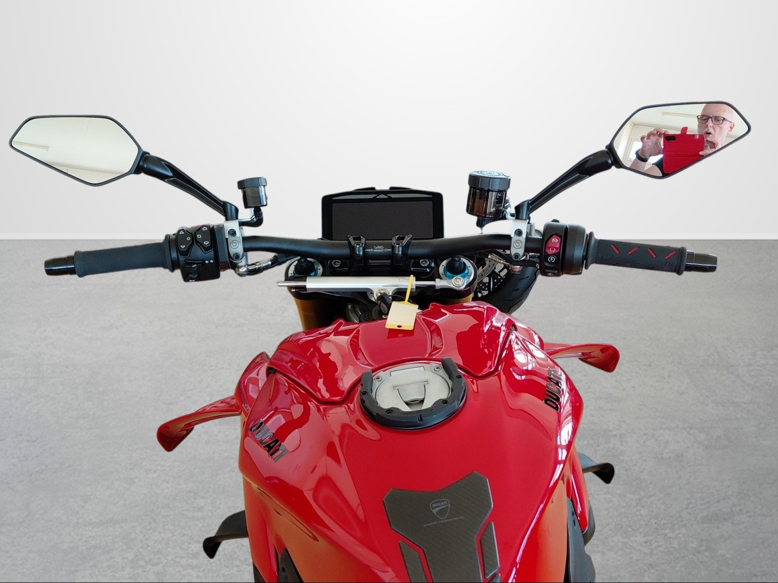DUCATI STREETFIGHTER V4 S-image-9