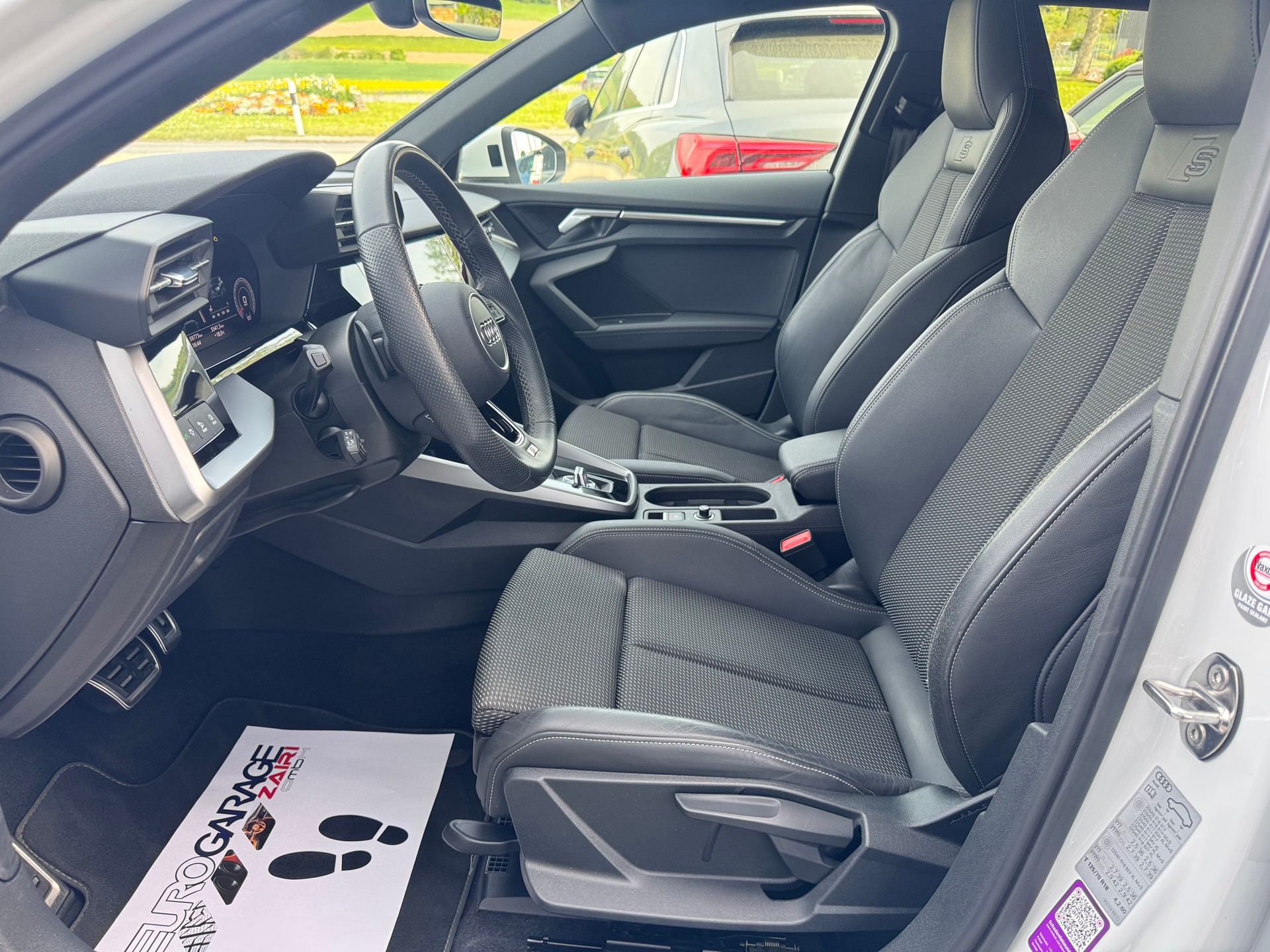 AUDI Sportback 35 TFSI S line Attraction S-tronic-showroom-element-1