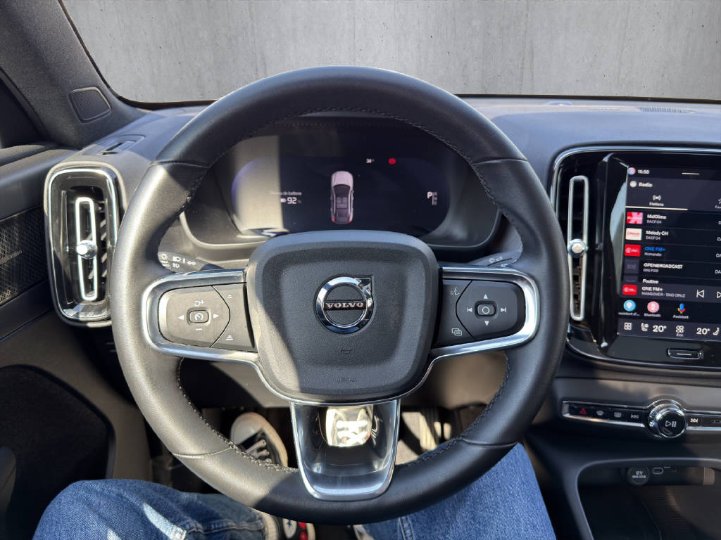 VOLVO C40 P8 Twin Recharge Ultimate AWD-image-9