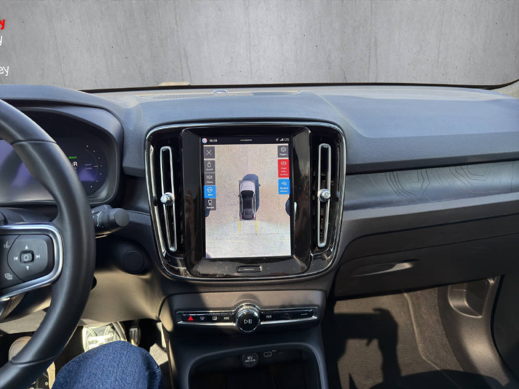 VOLVO C40 P8 Twin Recharge Ultimate AWD-image-12