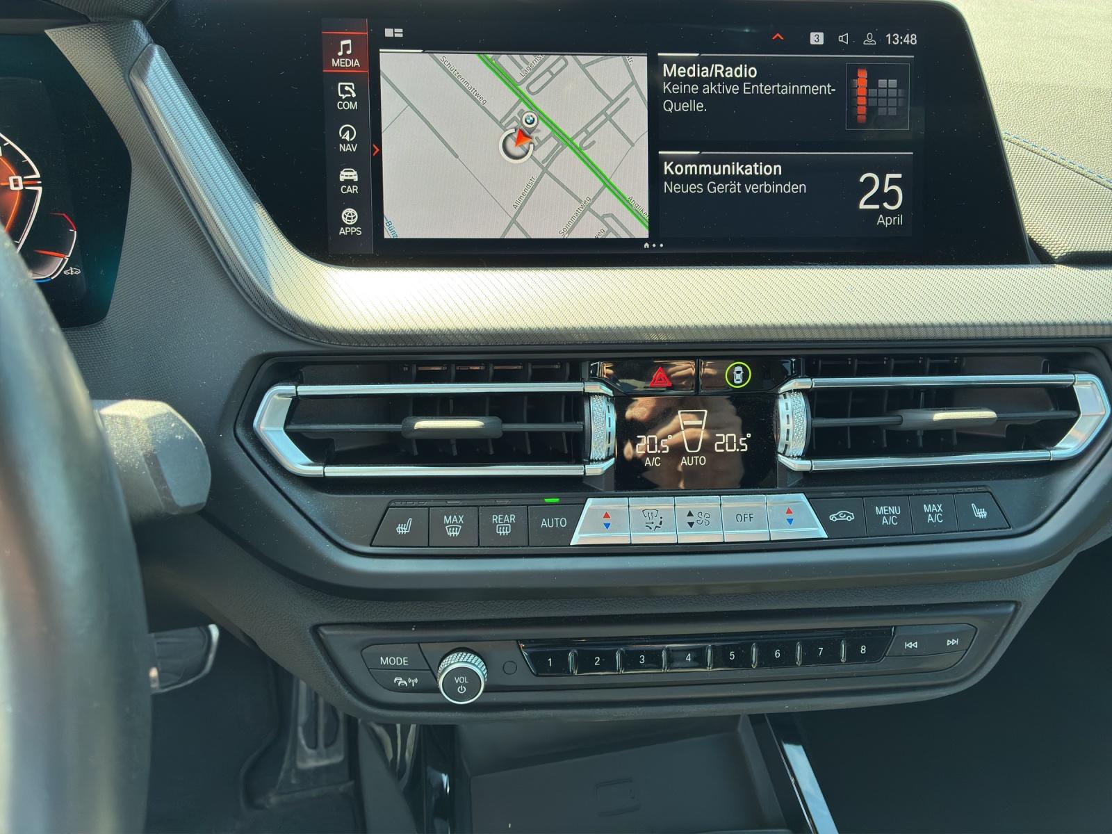 BMW M235i xDrive Gran Coupé-image-17