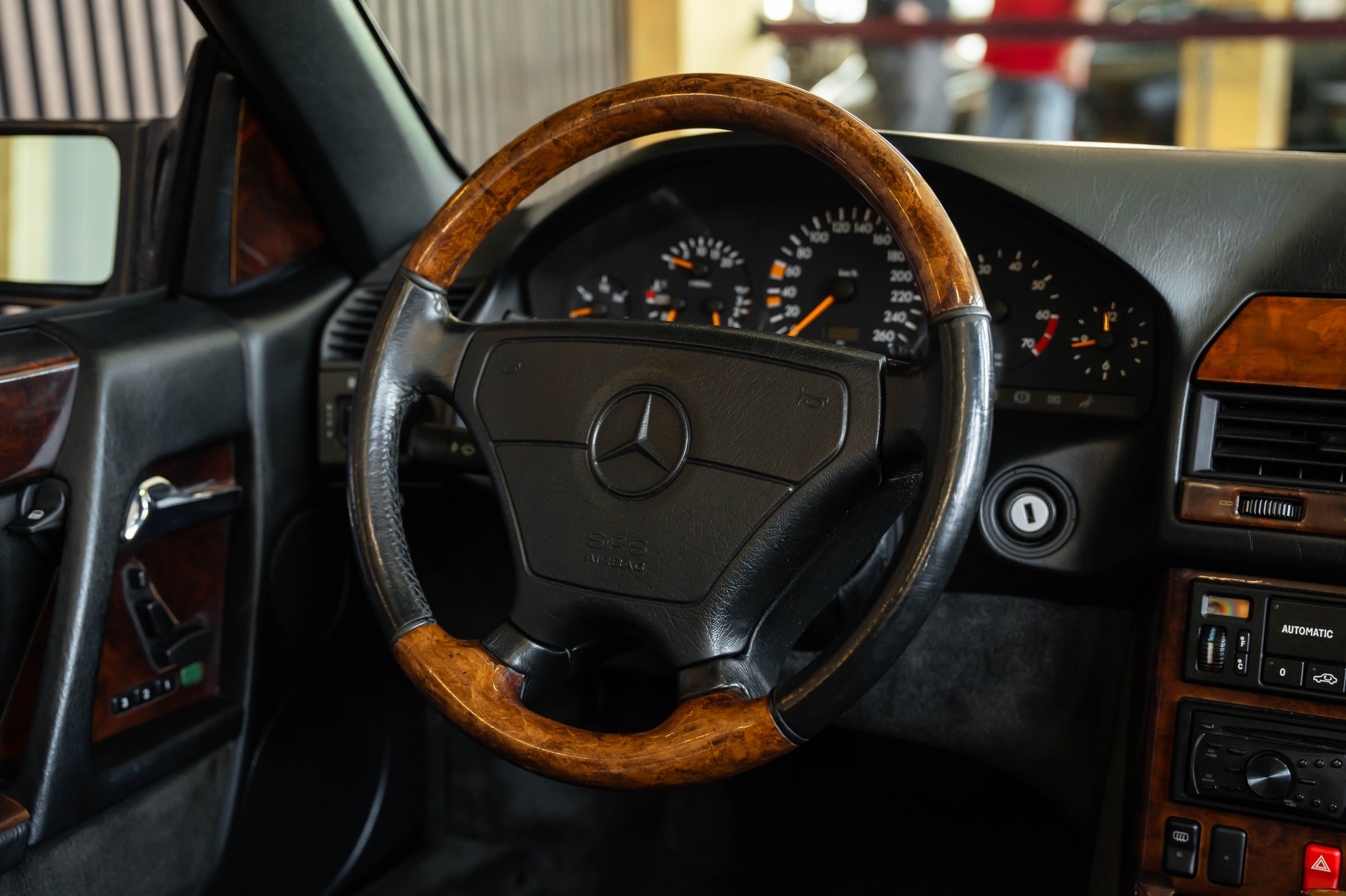 MERCEDES-BENZ SL 500 Lorinser Automatic-image-23