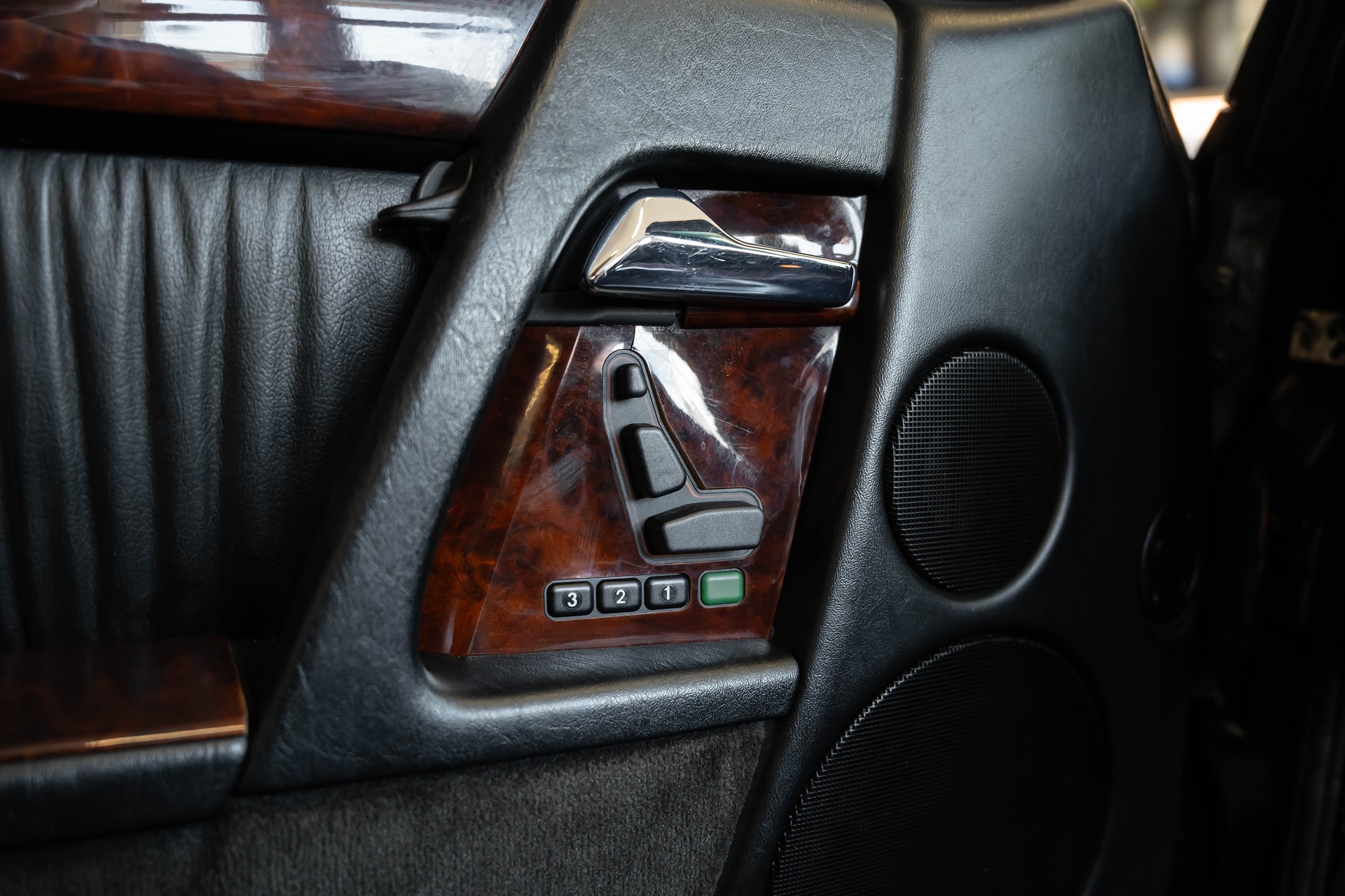 MERCEDES-BENZ SL 500 Lorinser Automatic-image-26
