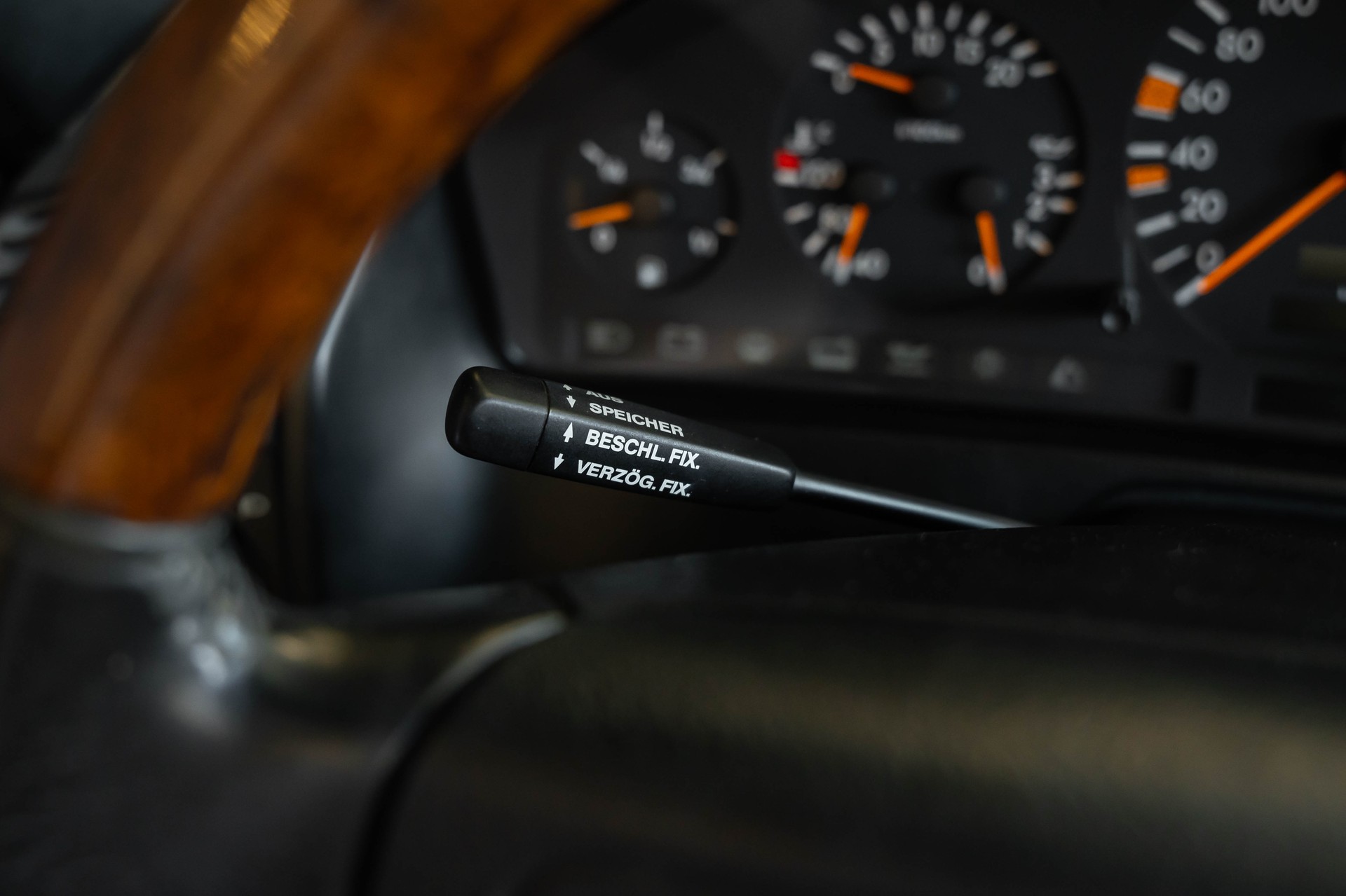 MERCEDES-BENZ SL 500 Lorinser Automatic-image-24