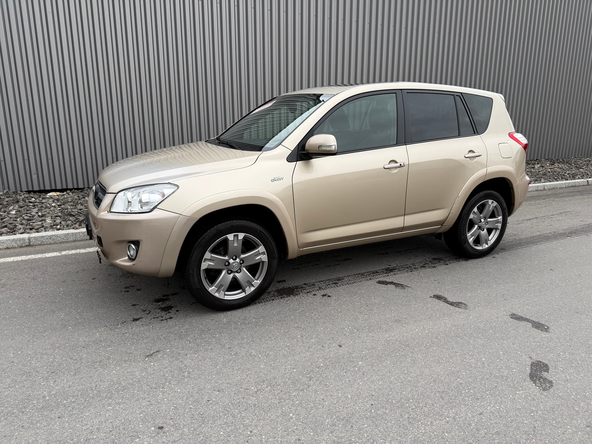 TOYOTA RAV-4 2.2D-CAT Linea Sol Premium AT