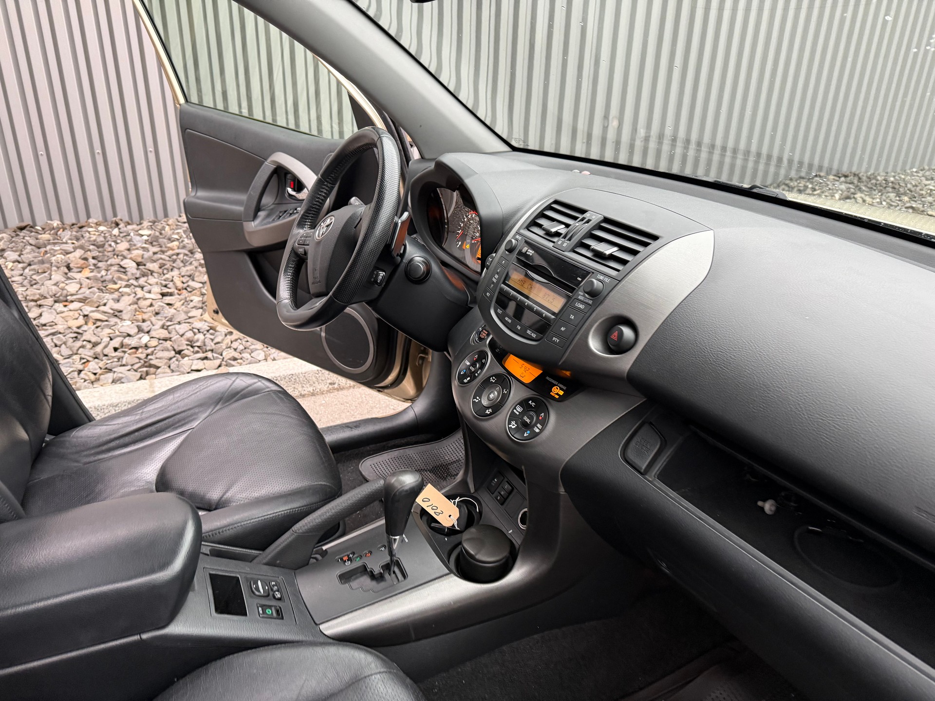 TOYOTA RAV-4 2.2D-CAT Linea Sol Premium AT-image-17