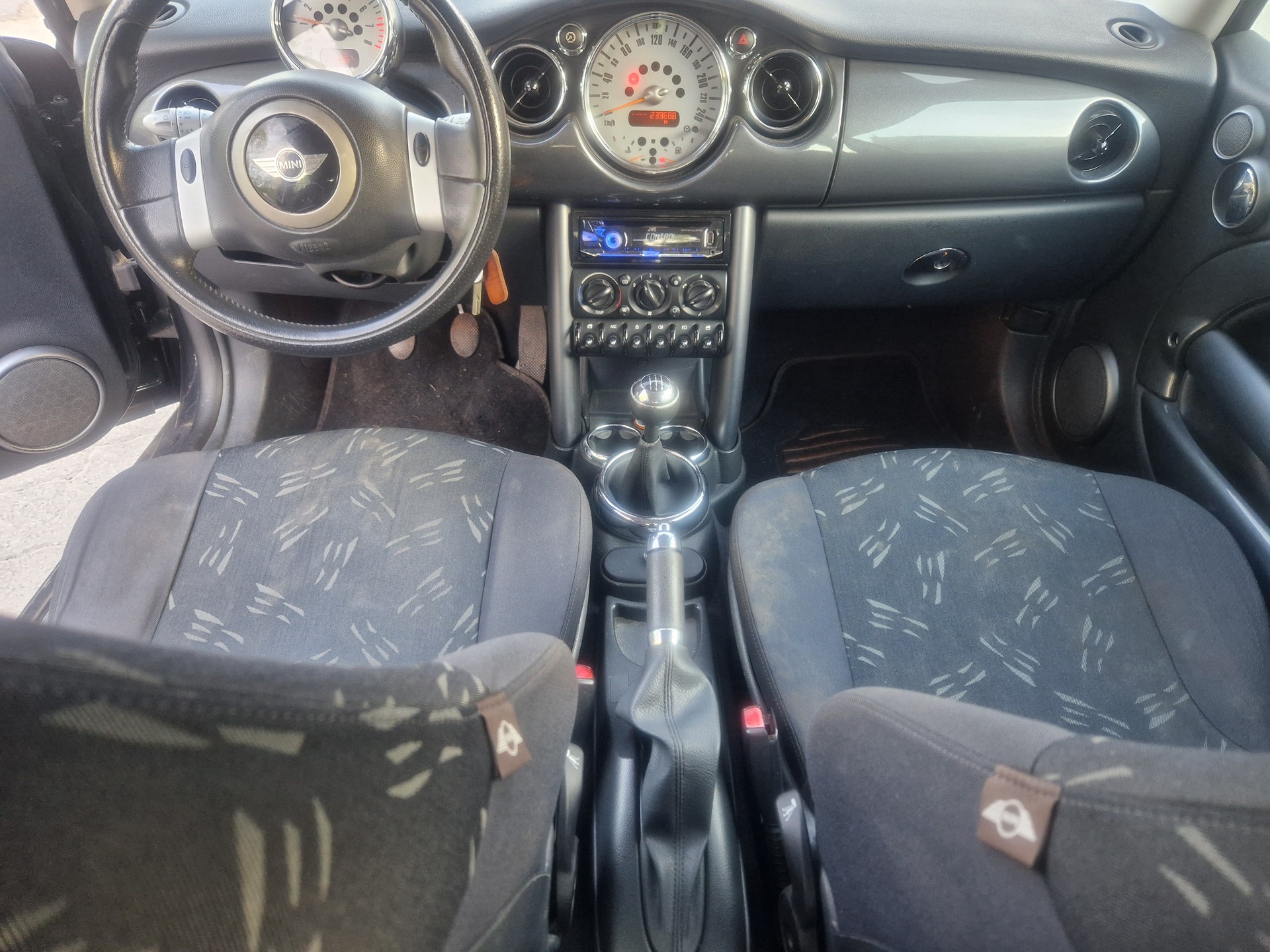 MINI One-image-12