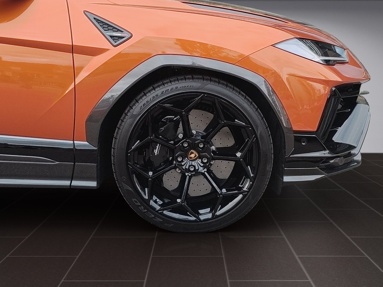 LAMBORGHINI Urus Performante SCV12-image-8
