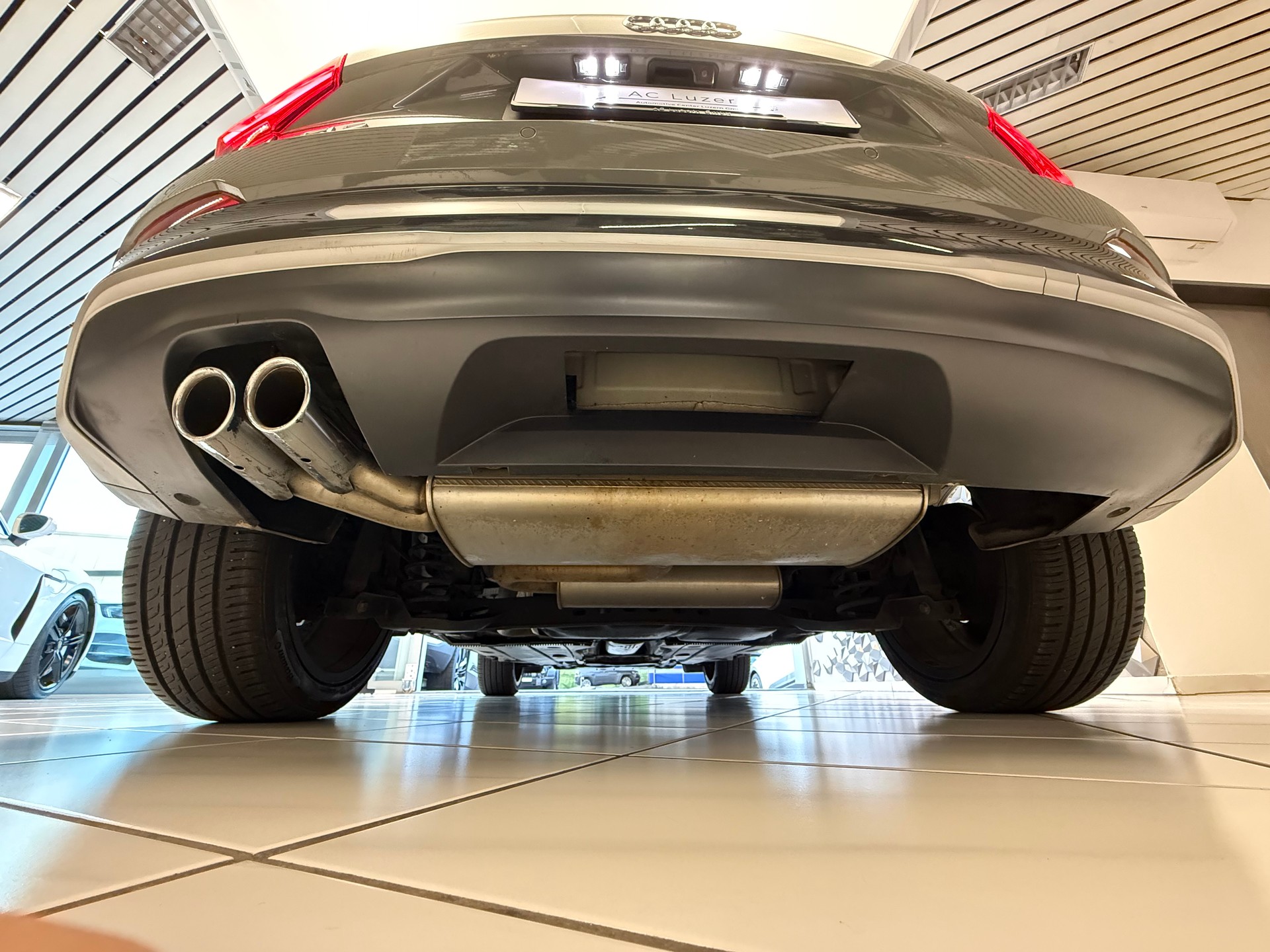 AUDI Q2 1.4 TFSI Edition # 1 S-Line S-tronic-image-24