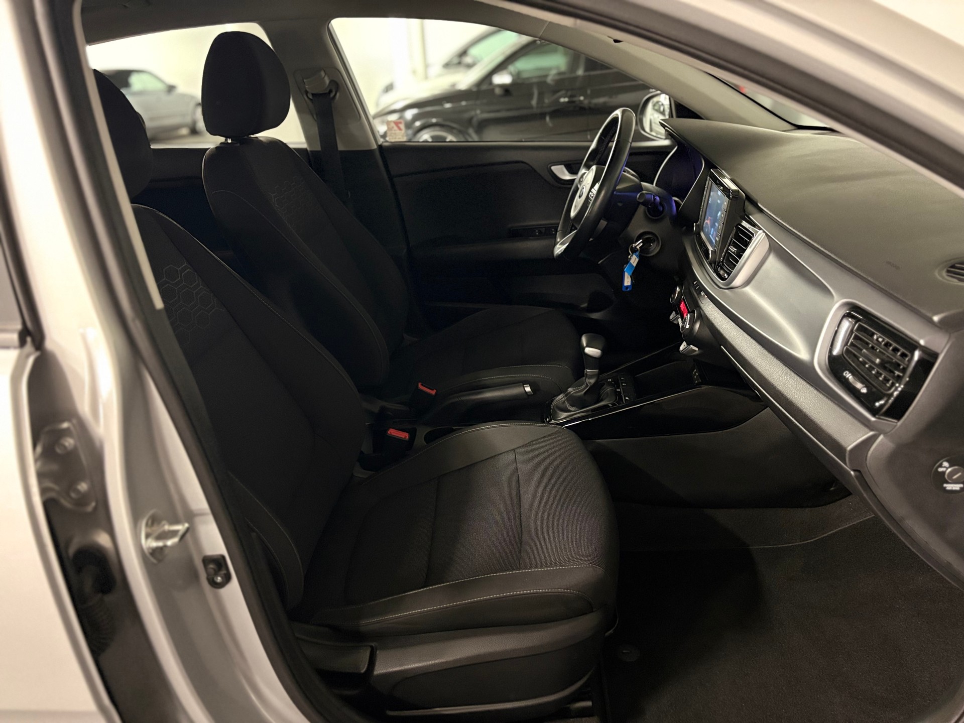 KIA Rio 1.4 CVVT Swiss City Line Automat Frisch ab MFK und Service-image-11