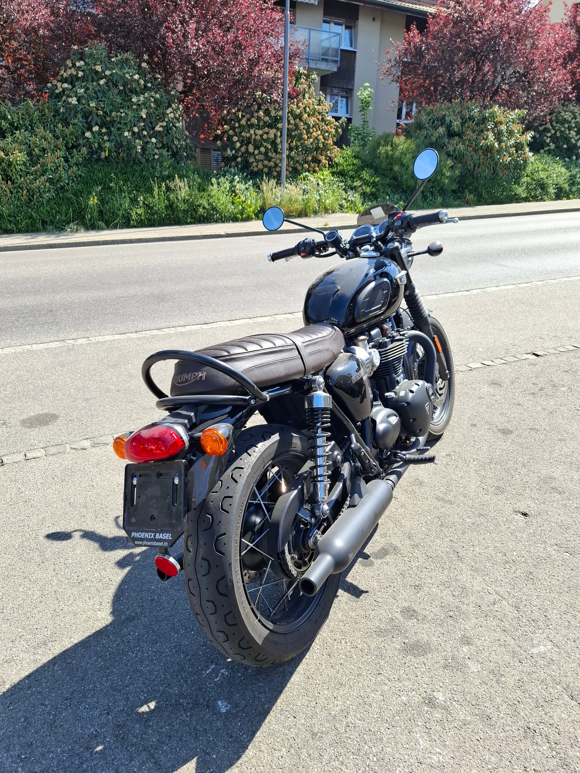 TRIUMPH Bonneville T120 Black-image-3