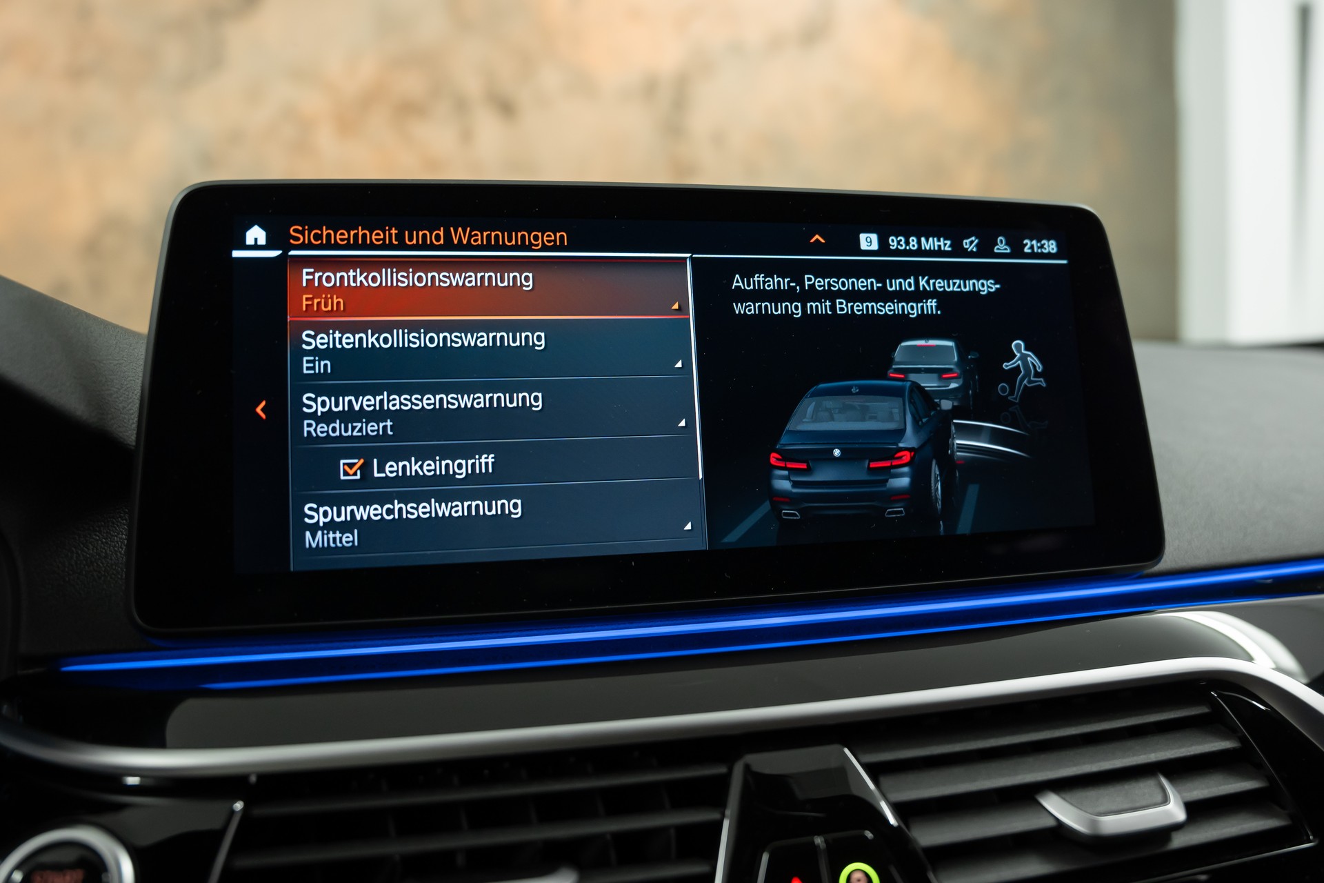 BMW M550i xDrive Steptronic *Laser*Head-Up*Sitzbelüftung*360°Kamera*-image-31