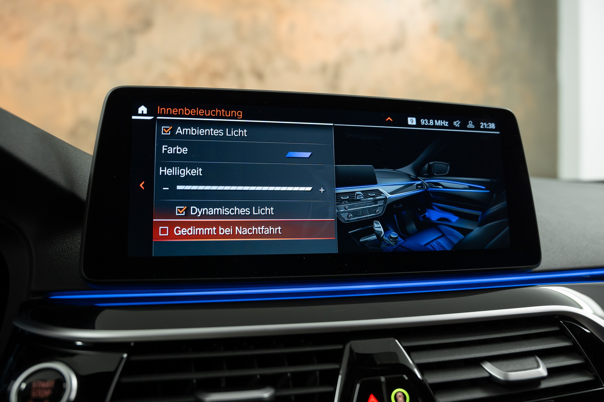 BMW M550i xDrive Steptronic *Laser*Head-Up*Sitzbelüftung*360°Kamera*-image-30