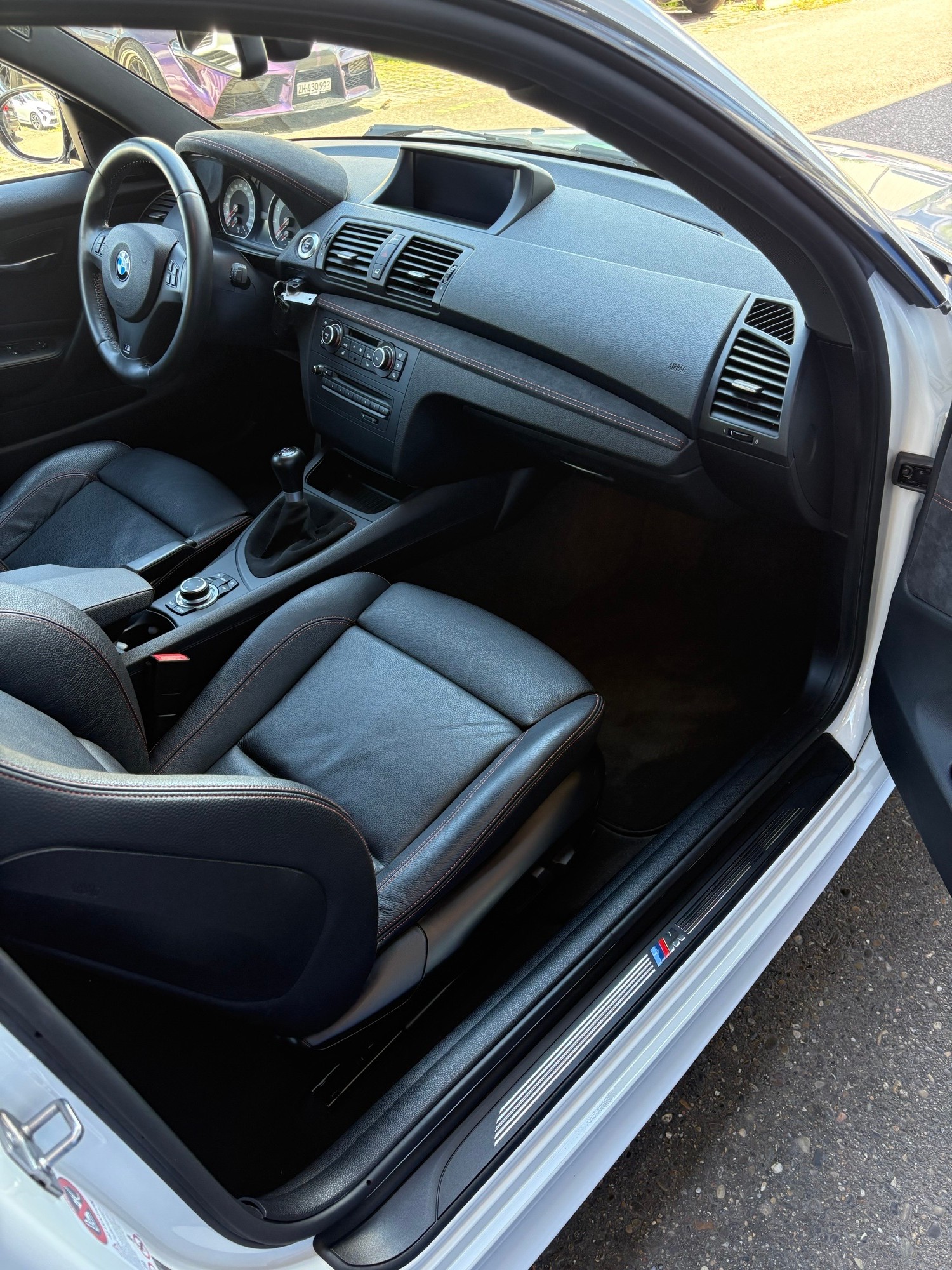 BMW 1er M Coupé-image-4