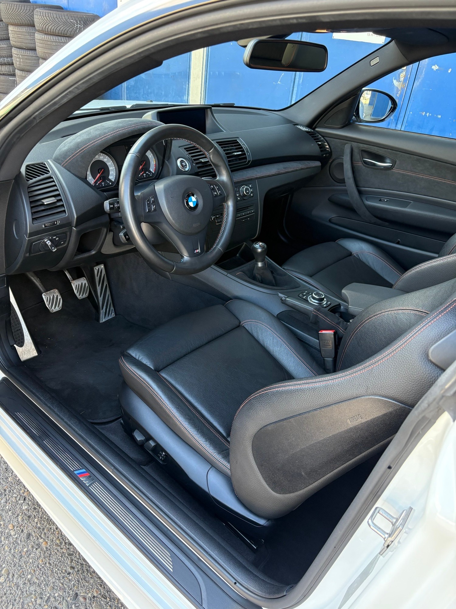 BMW 1er M Coupé-image-5