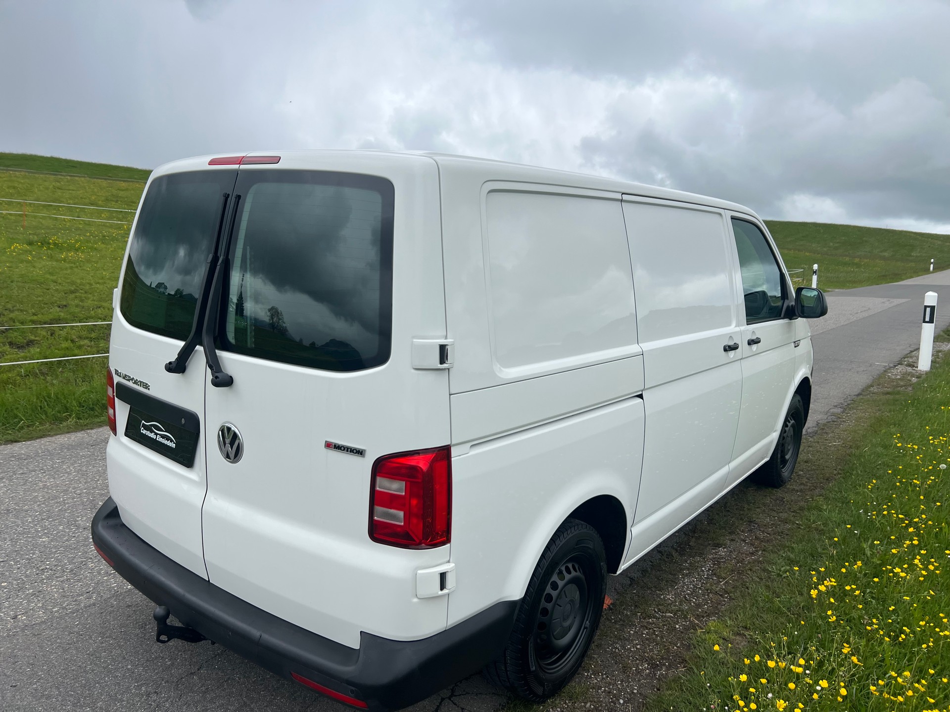 VW T6 2.0 TDI 4Motion Inkl. Innenausbau!-image-4