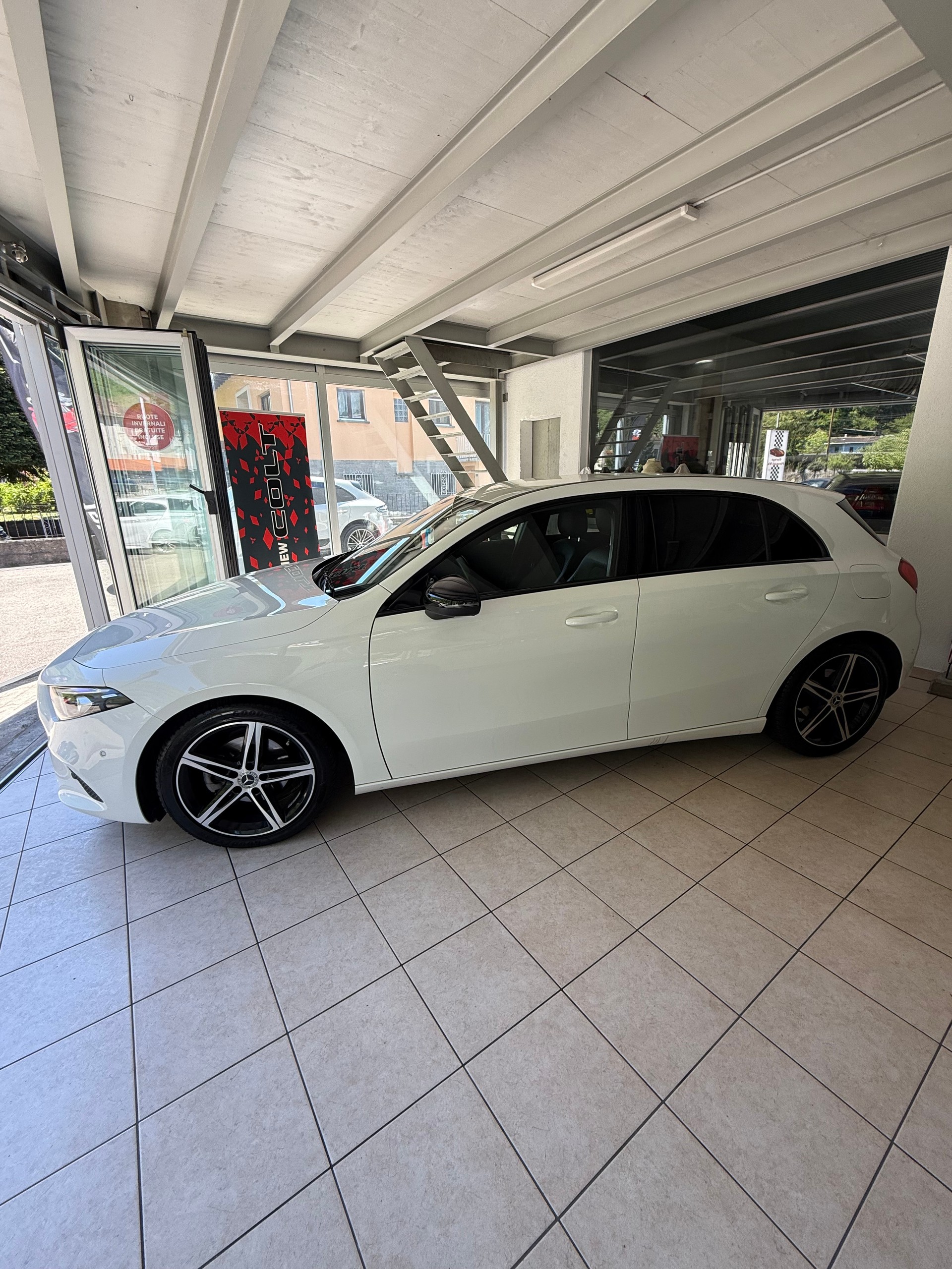 MERCEDES-BENZ A 180 Night Star 7G-DCT-image-2