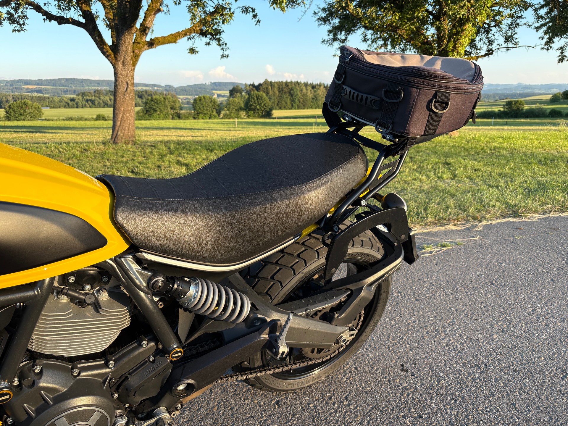 DUCATI ab MFK, ab Service, neue Reifen, mit Gepäckssystem-image-2