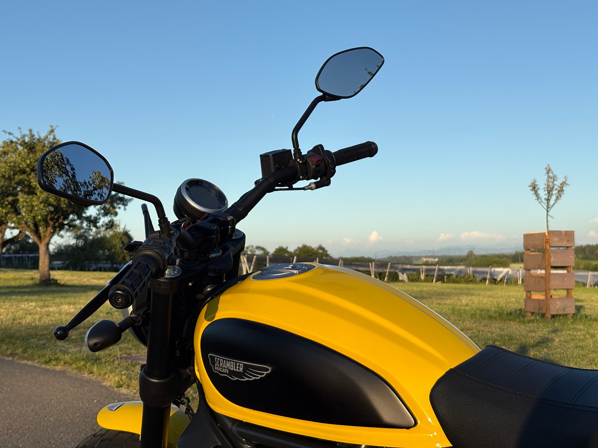 DUCATI ab MFK, ab Service, neue Reifen, mit Gepäckssystem-image-3