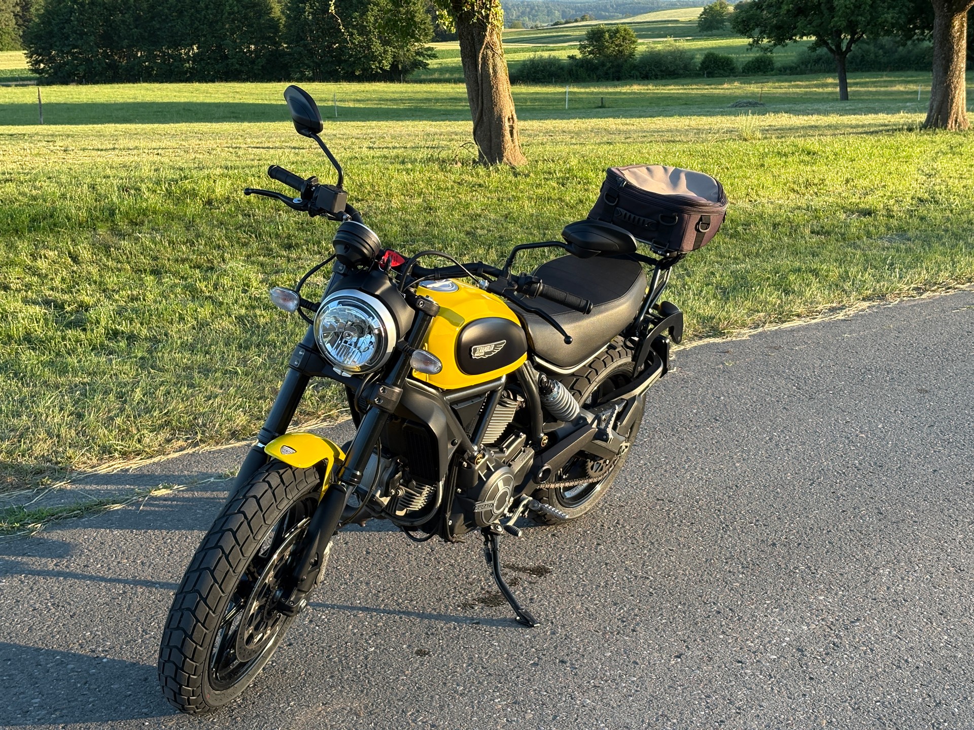 DUCATI ab MFK, ab Service, neue Reifen, mit Gepäckssystem-image-0