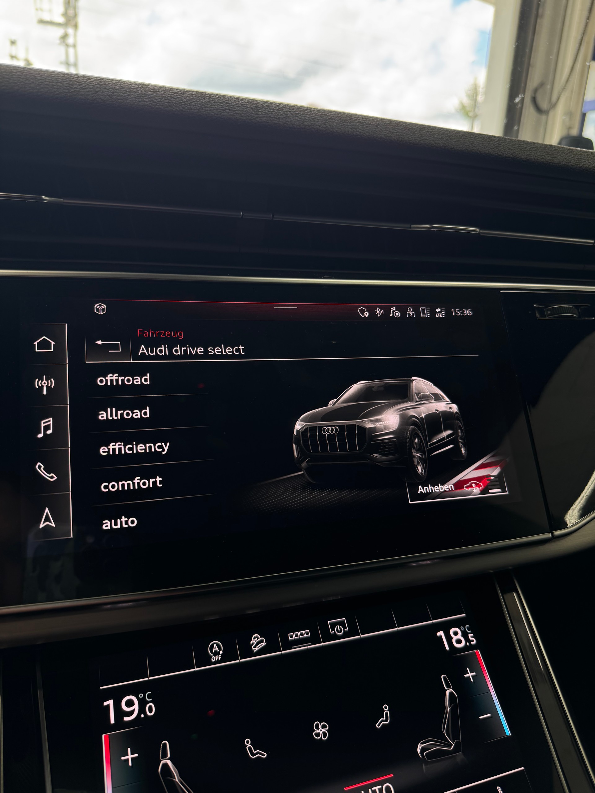 AUDI Q8 55 TFSI quattro tiptronic-image-13