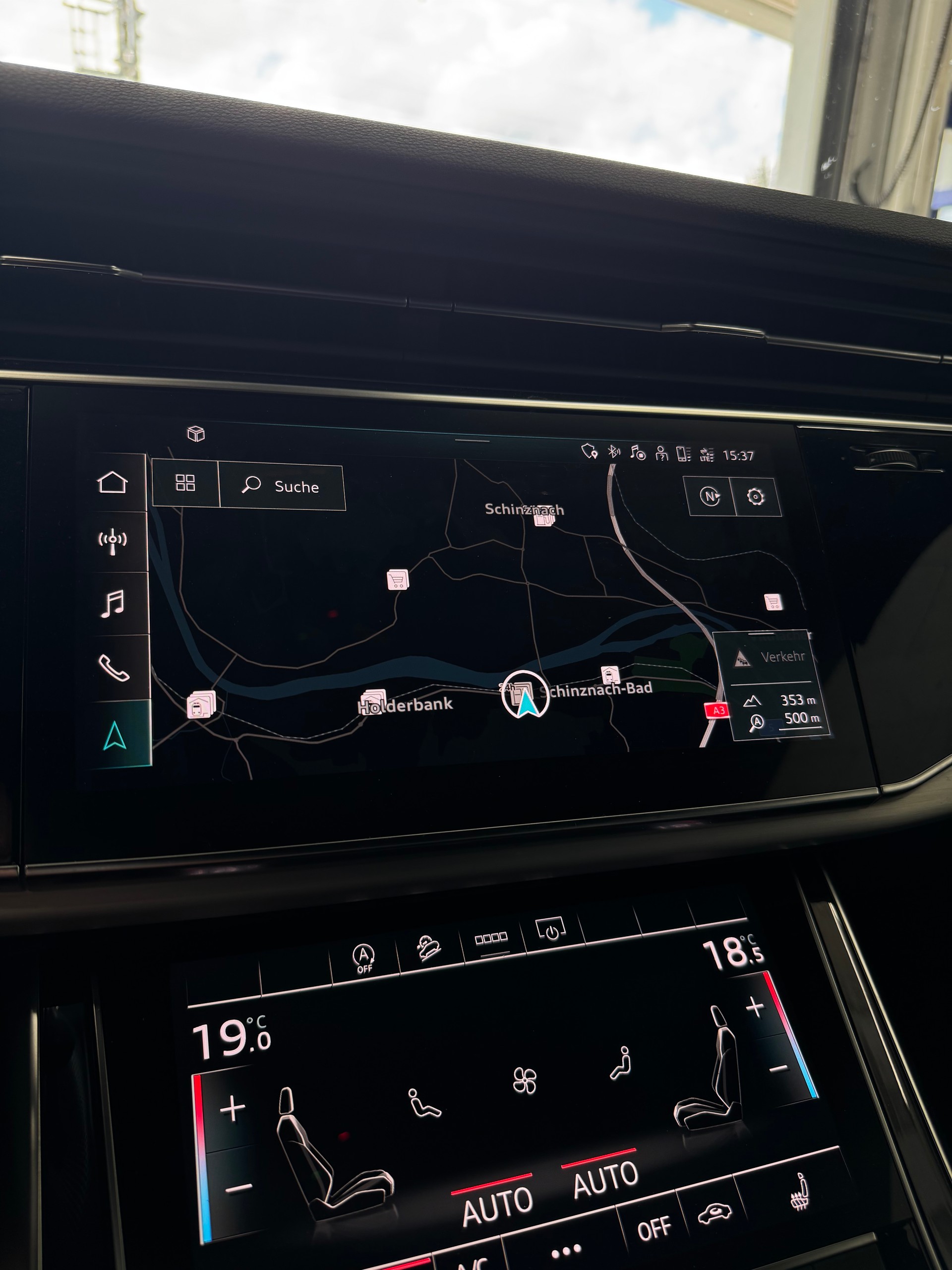 AUDI Q8 55 TFSI quattro tiptronic-image-11