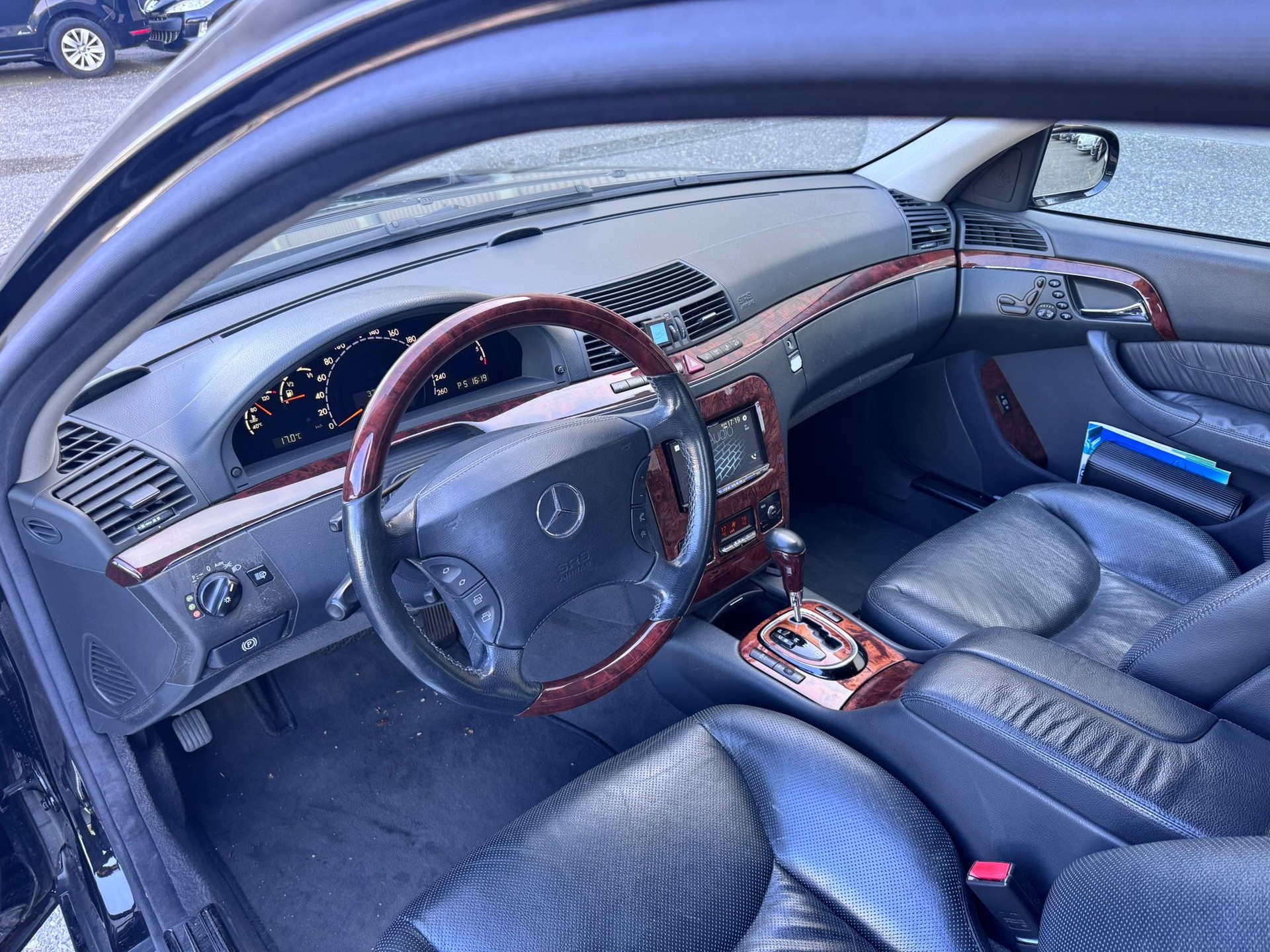 MERCEDES-BENZ S 500 4Matic-image-10
