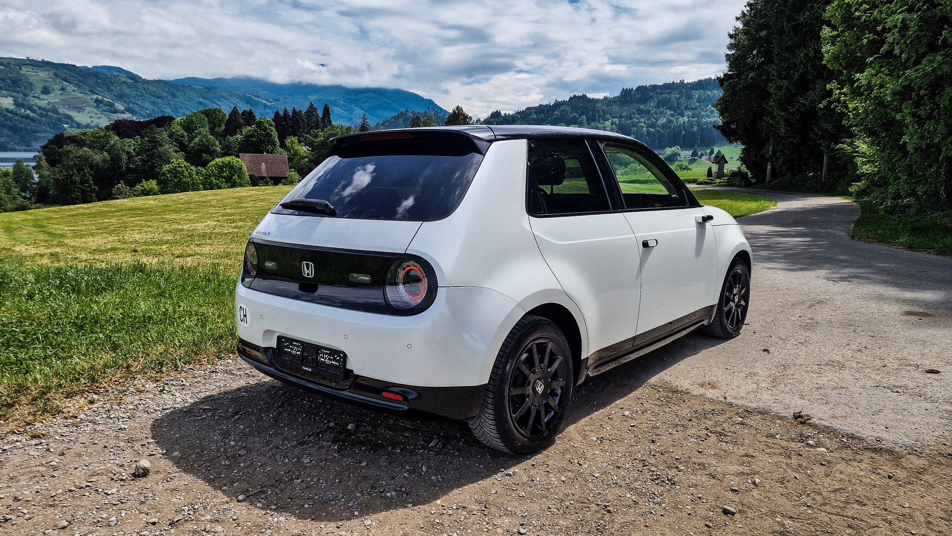 HONDA e-showroom-element-2
