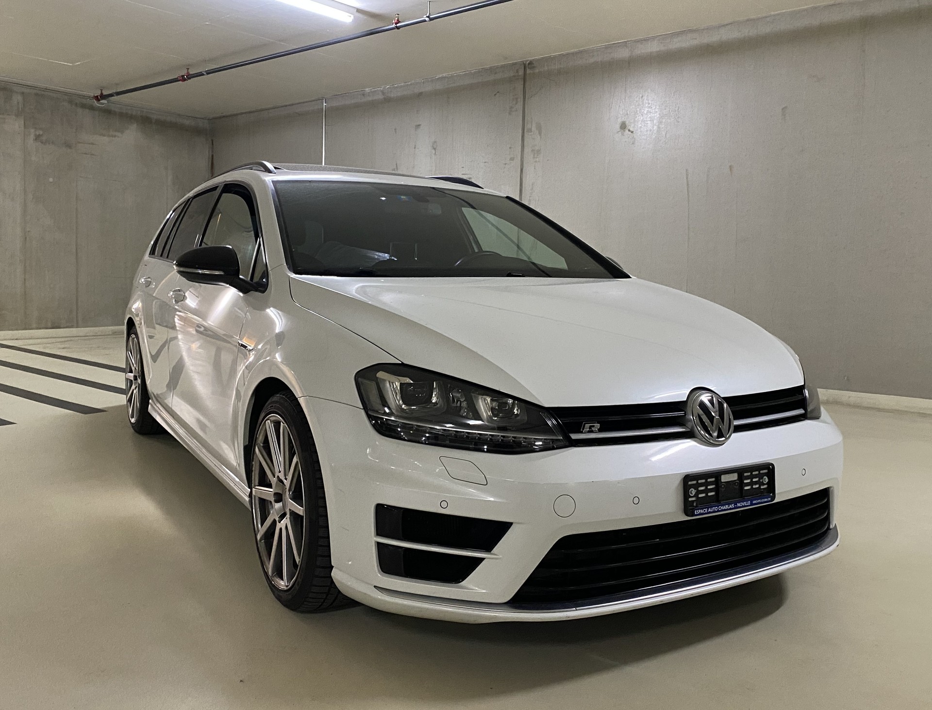 VW Golf Variant 2.0 TSI R 4 Motion DSG