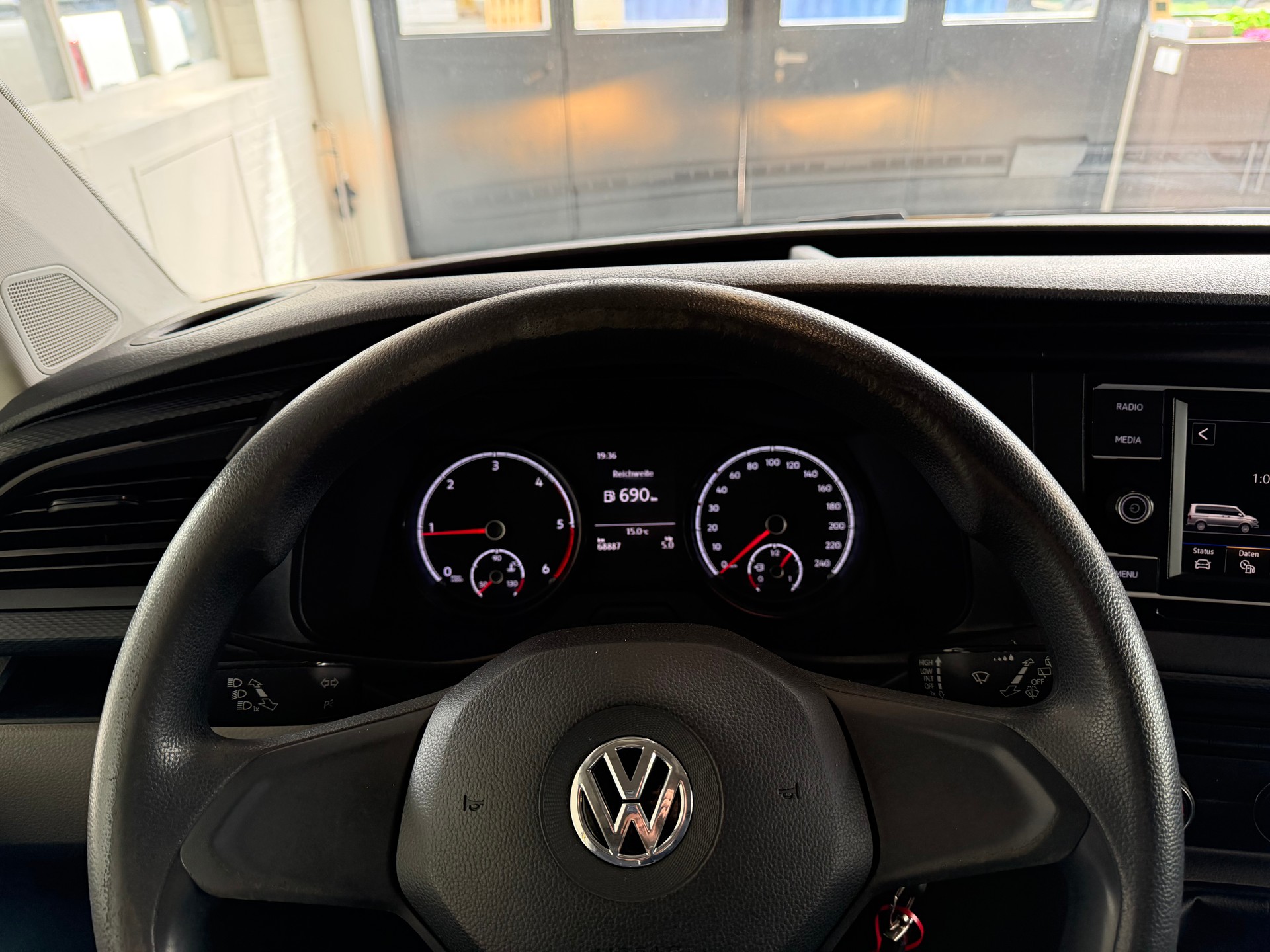 VW T6.1 2.0 TDI-image-15
