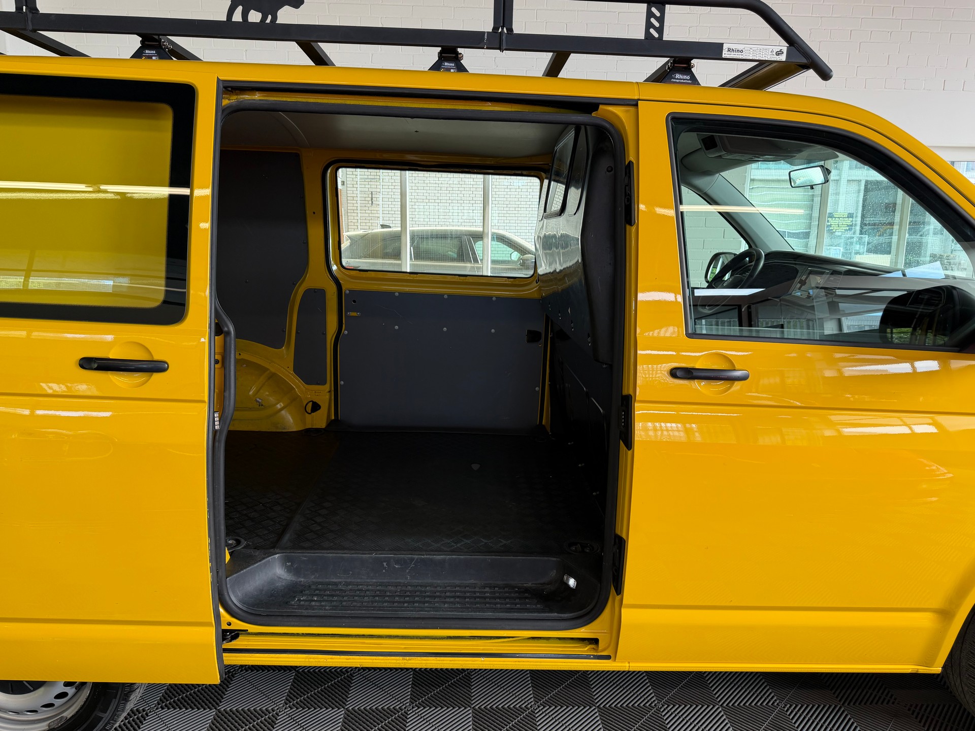 VW T6.1 2.0 TDI-image-9