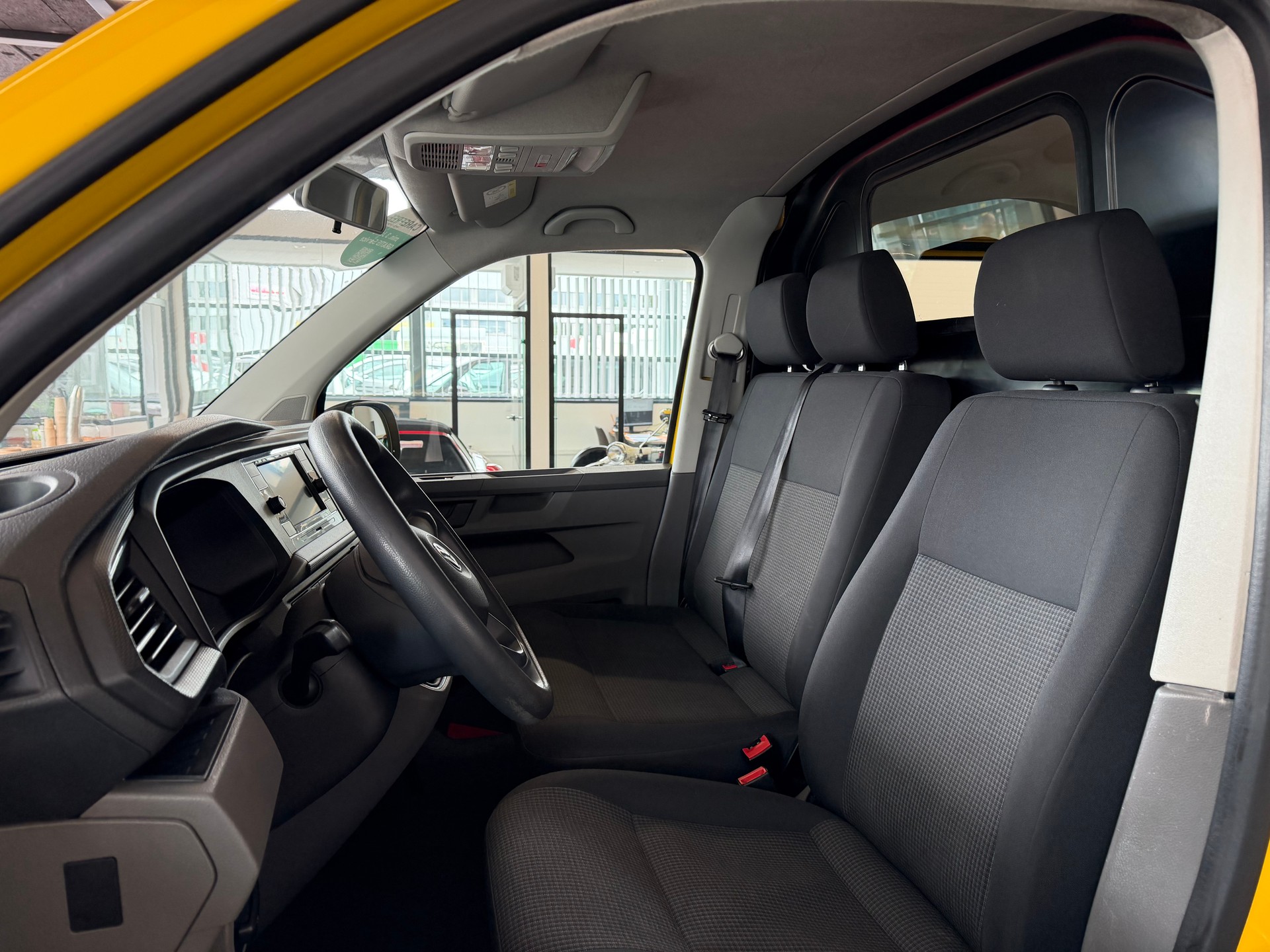 VW T6.1 2.0 TDI-image-13