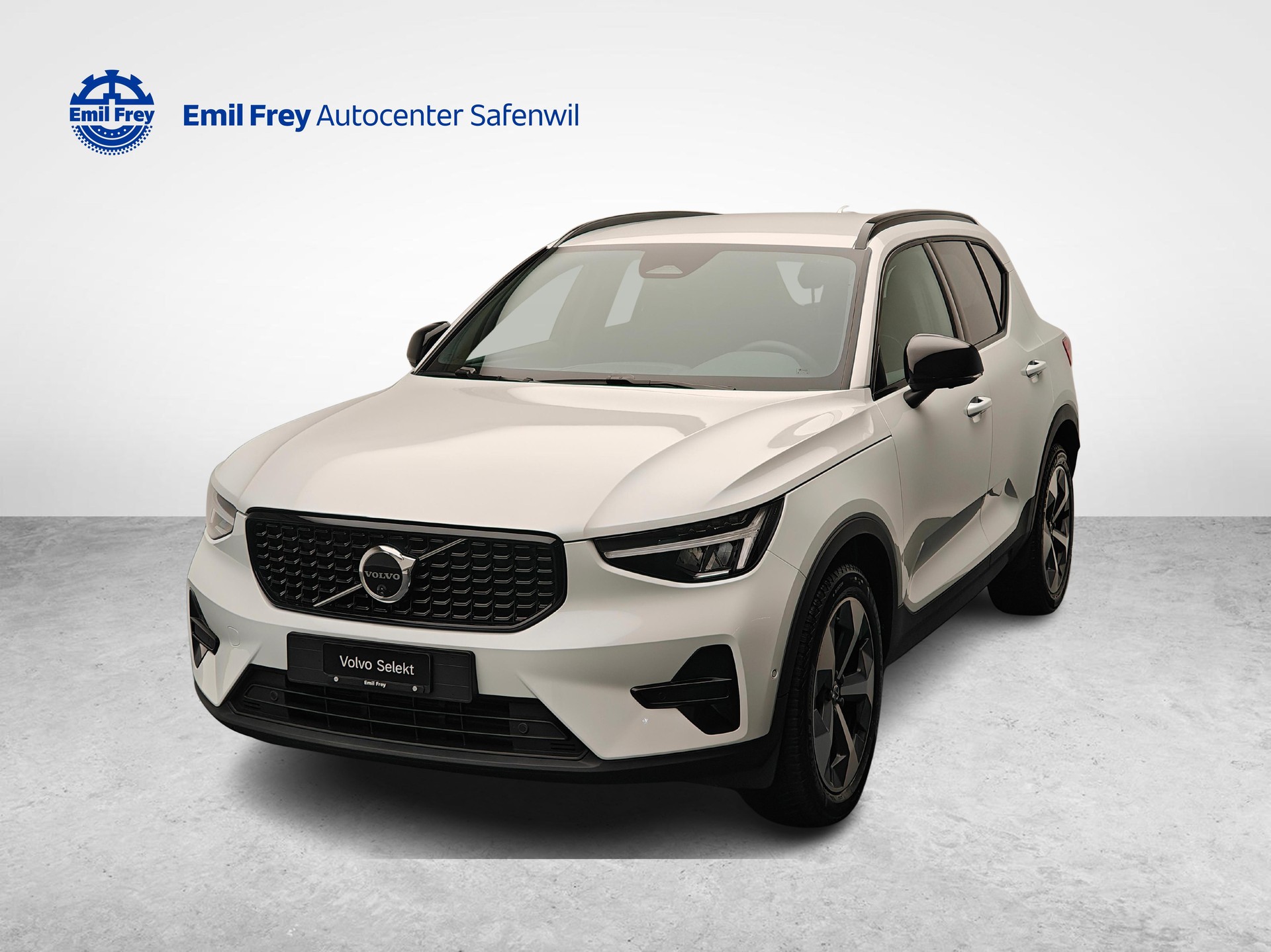 VOLVO XC40 2.0 B3 MH Plus Dark