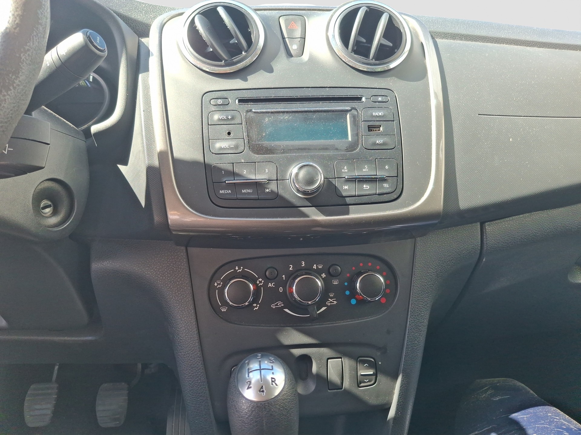 DACIA Sandero Tce 90 Lauréate-image-8