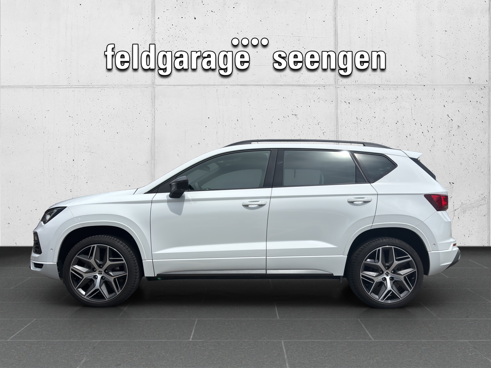 SEAT Ateca 1.5 TSI EVO DSG FR mit AHK, Winterräder & fortl. Werksgarantie-showroom-element-1