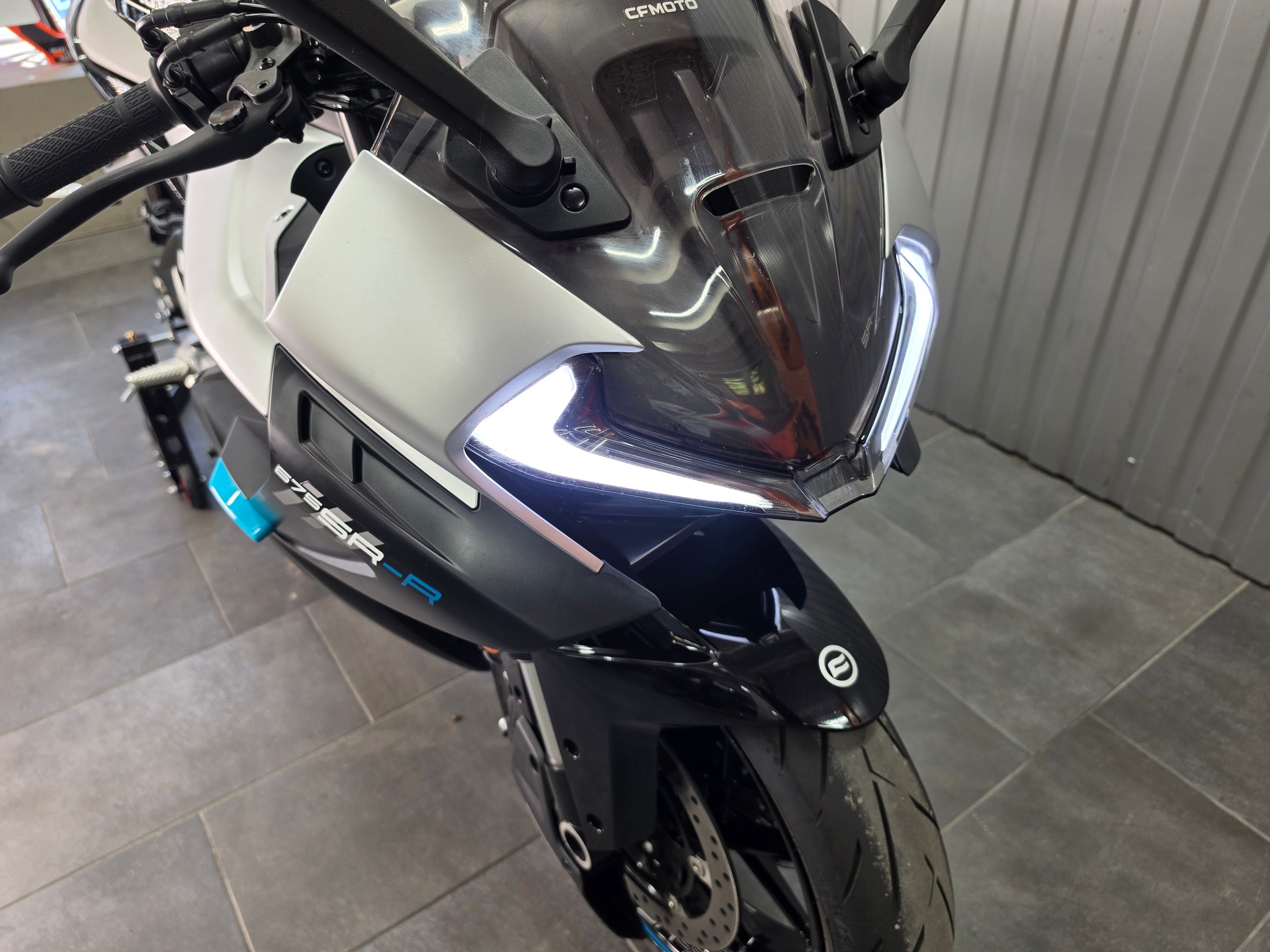 CF MOTO 675 SR-R-image-2