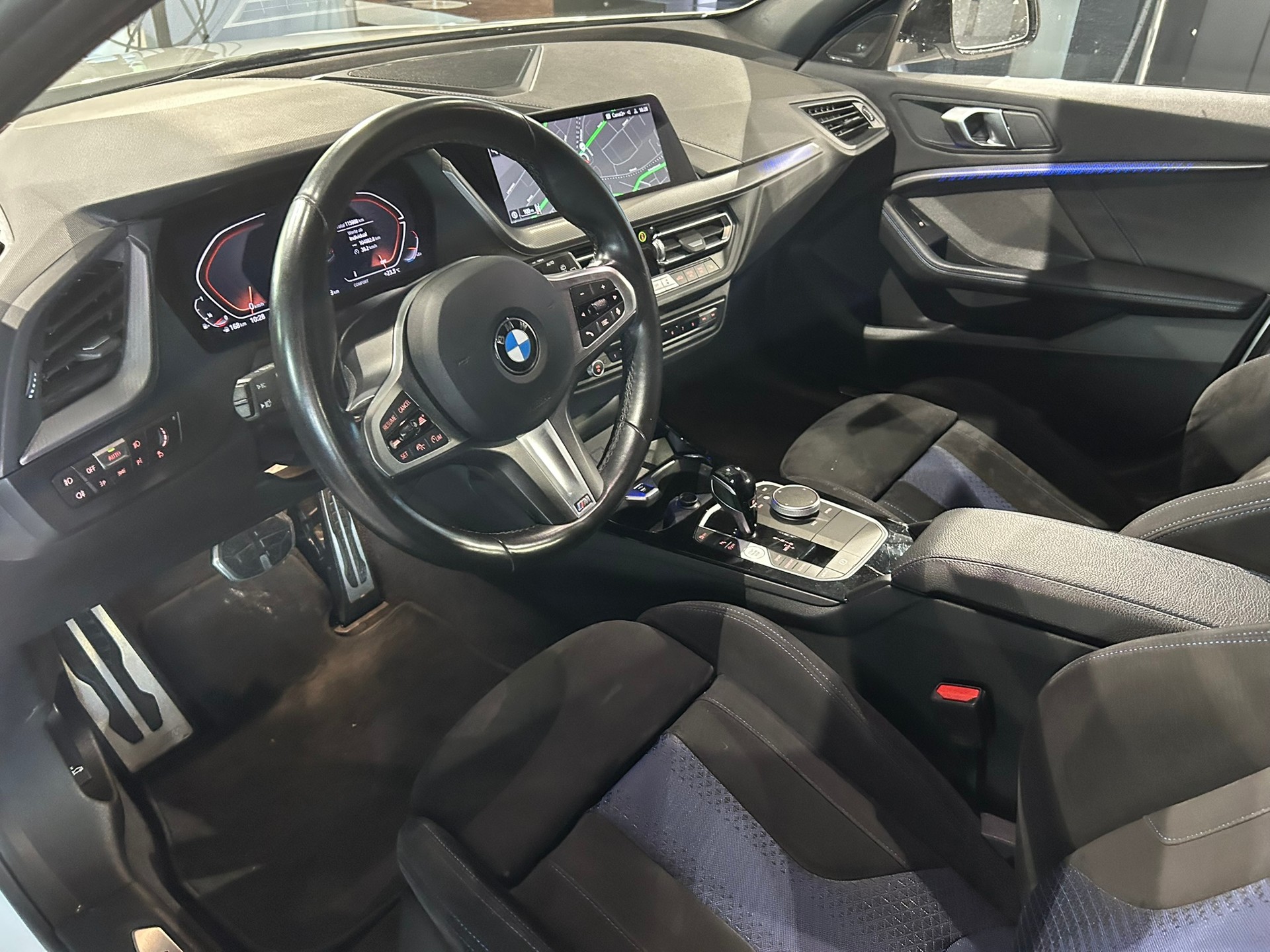 BMW 120i M Sport Steptronic-image-24