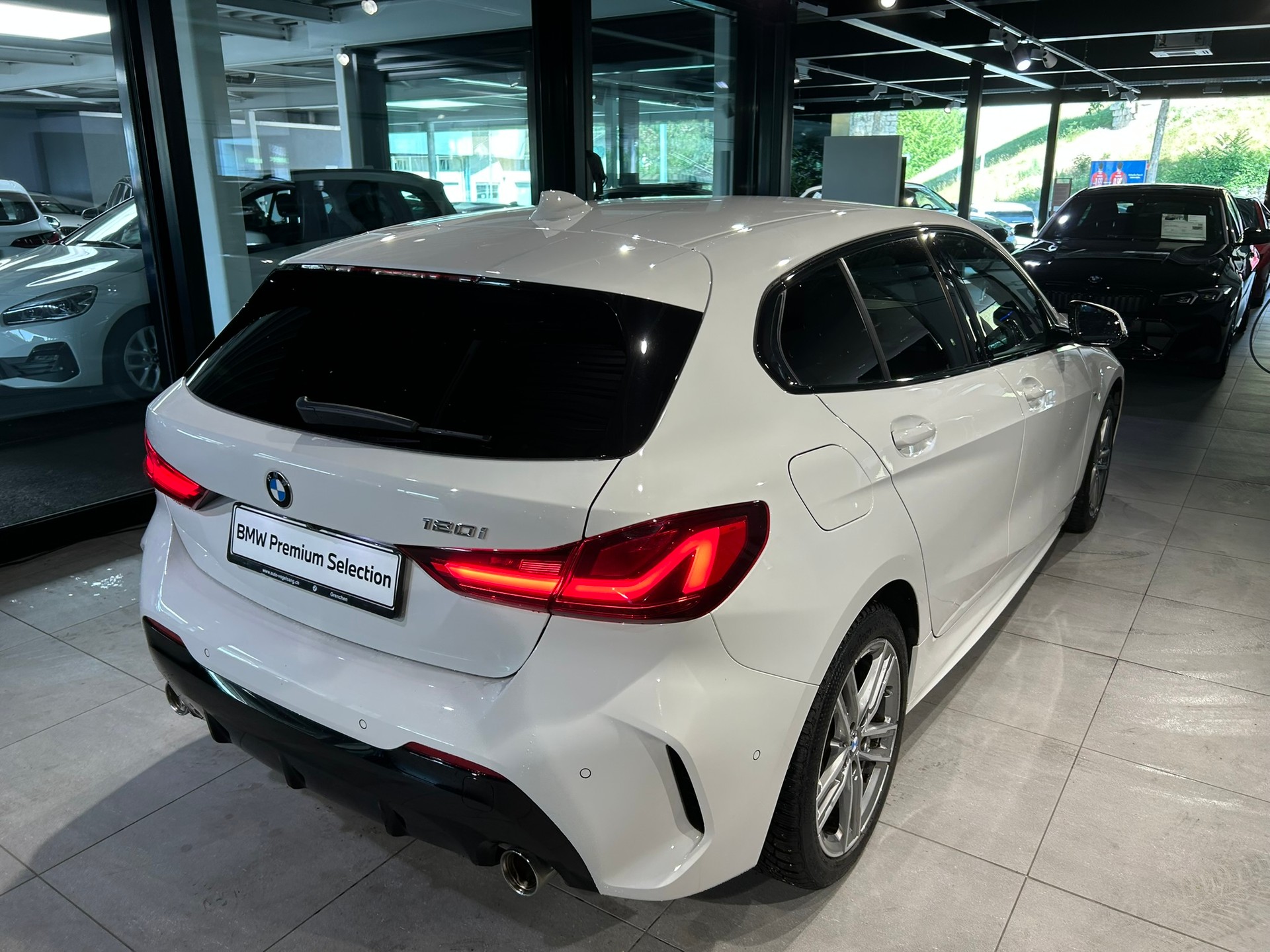 BMW 120i M Sport Steptronic-image-14