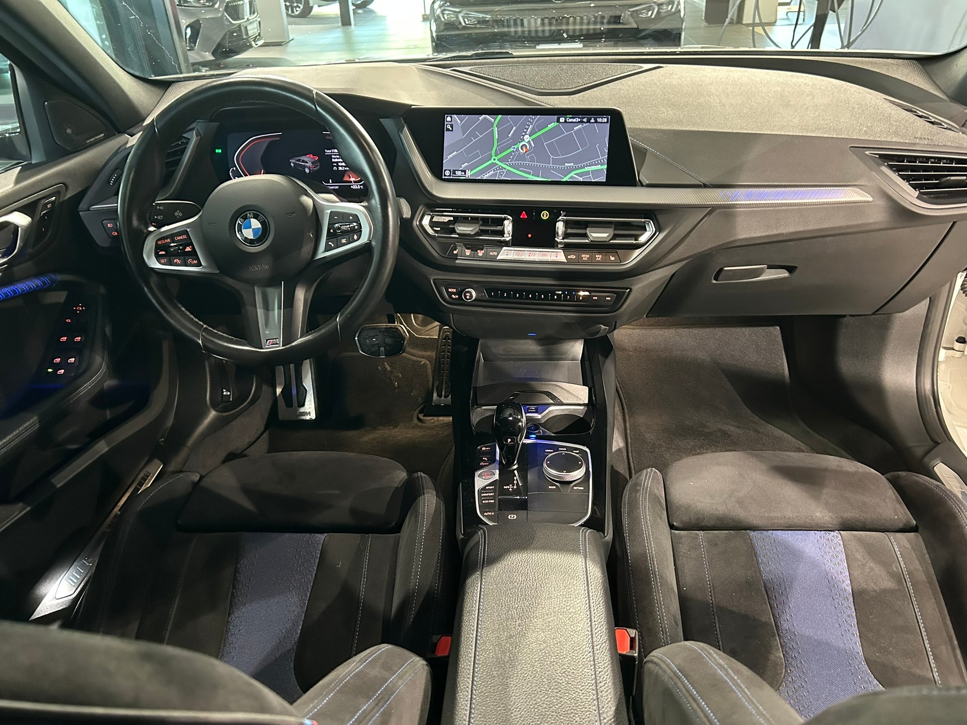 BMW 120i M Sport Steptronic-image-21