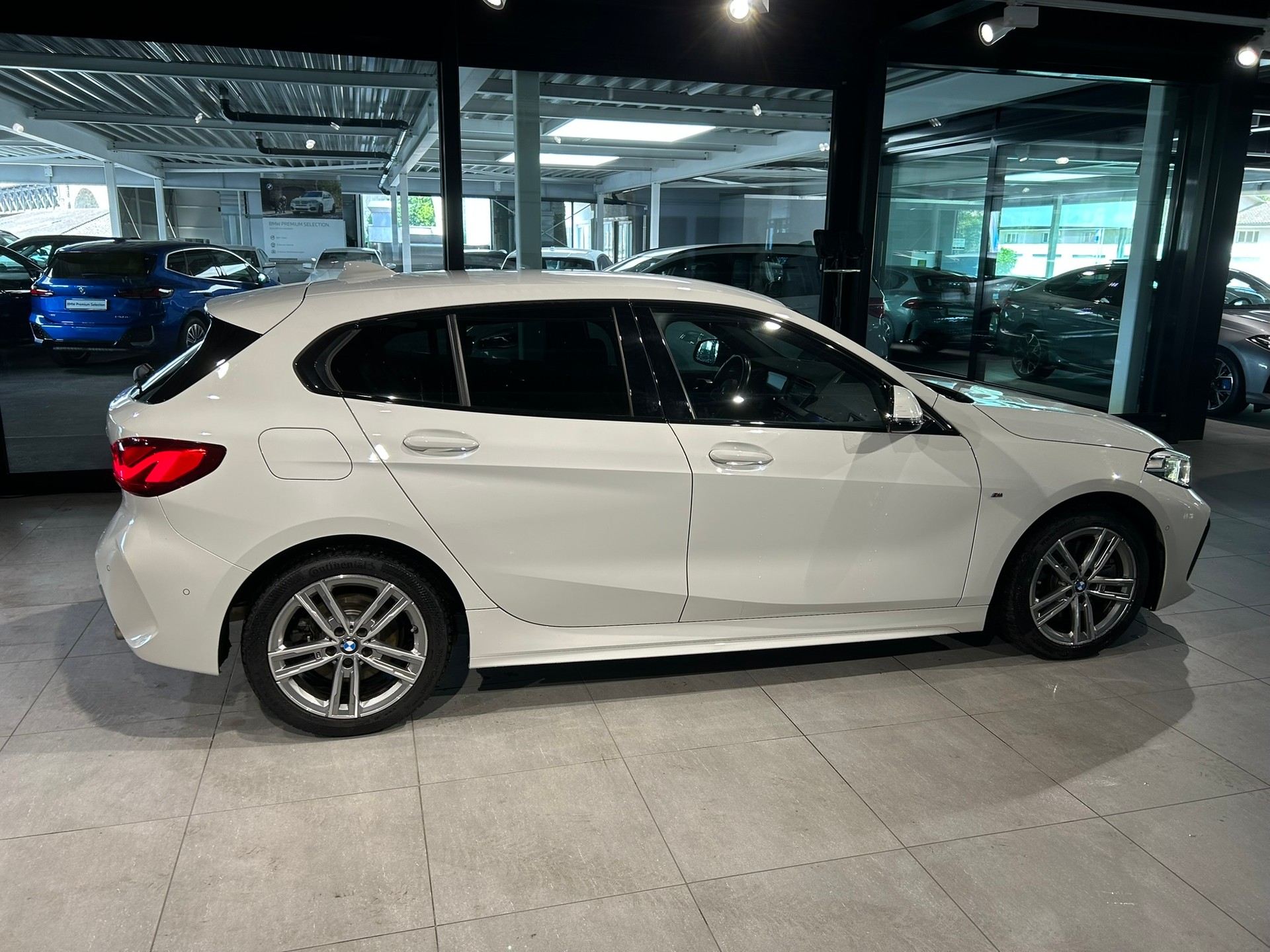 BMW 120i M Sport Steptronic-image-11