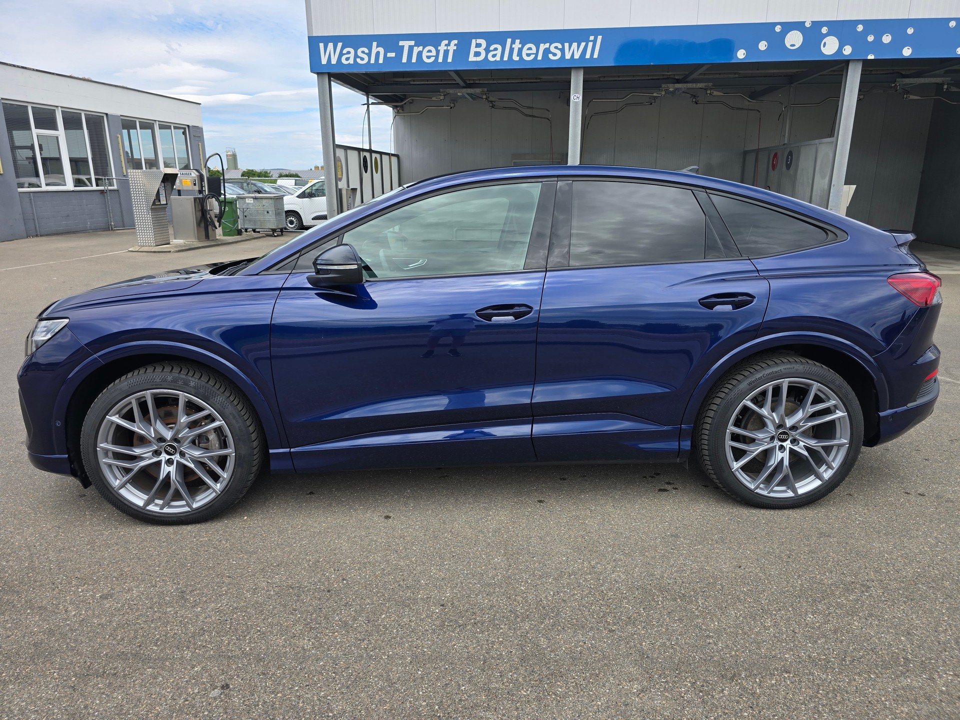 AUDI Q4 Sportback e-tron 50 quattro-image-1