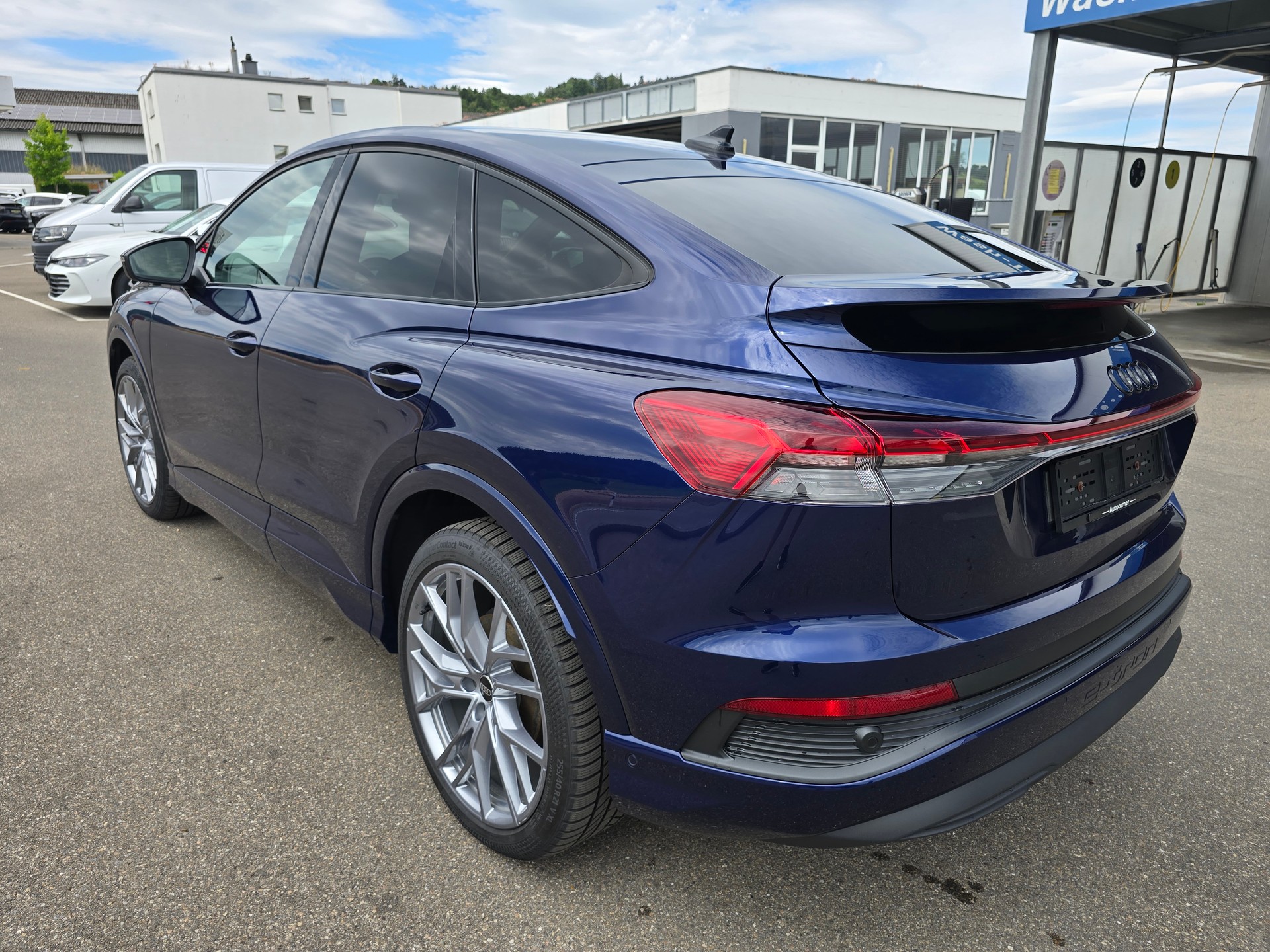 AUDI Q4 Sportback e-tron 50 quattro-image-2