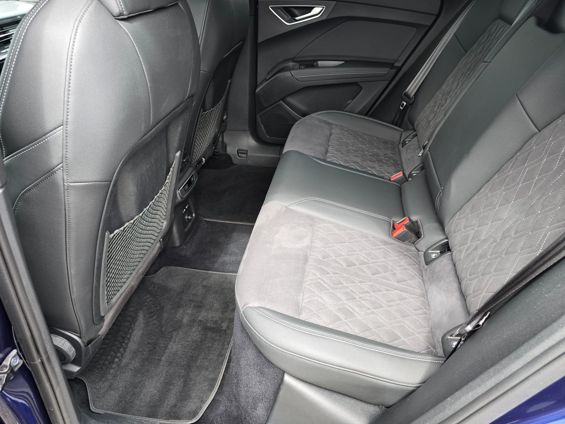 AUDI Q4 Sportback e-tron 50 quattro-image-7