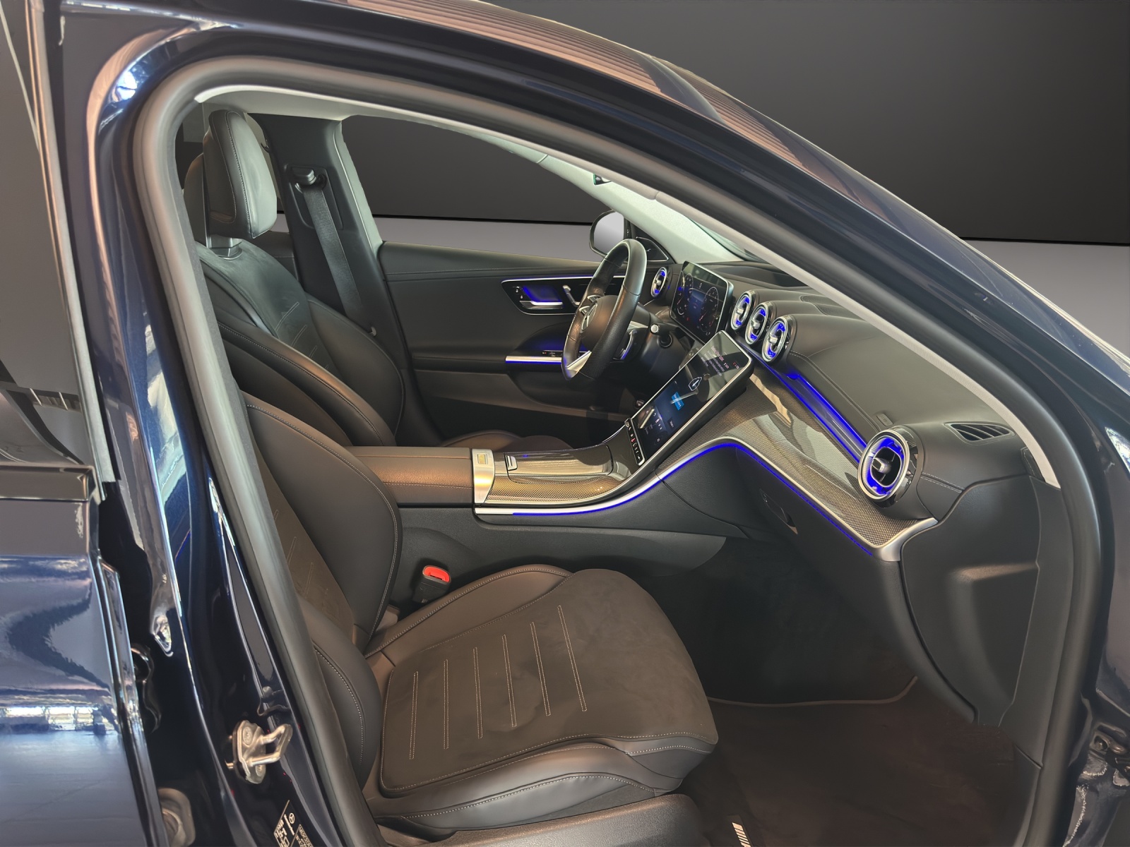 MERCEDES-BENZ C 200 4M AMG Line-image-10