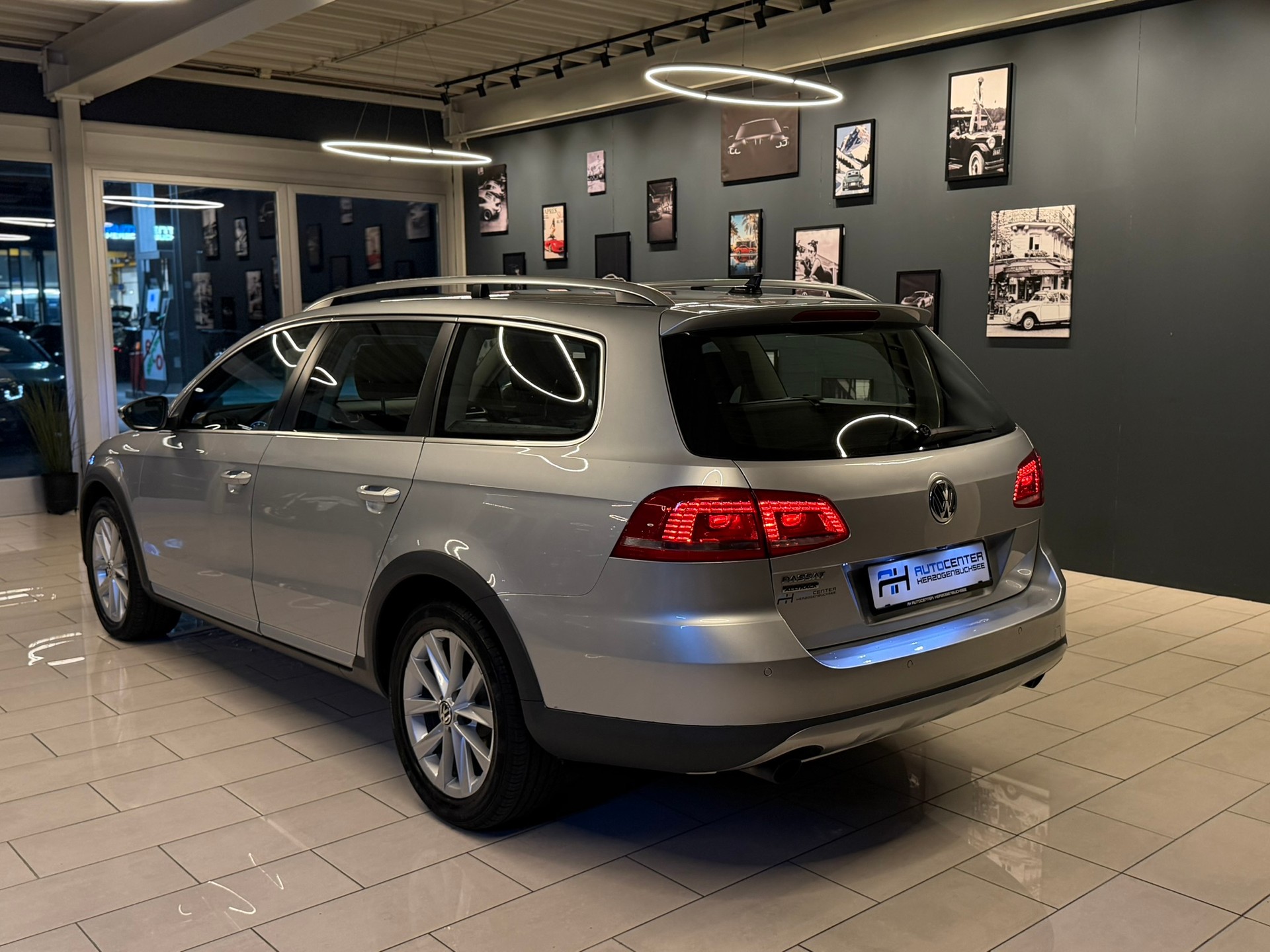VW Passat Alltrack 2.0 TSI 4Motion DSG-image-4