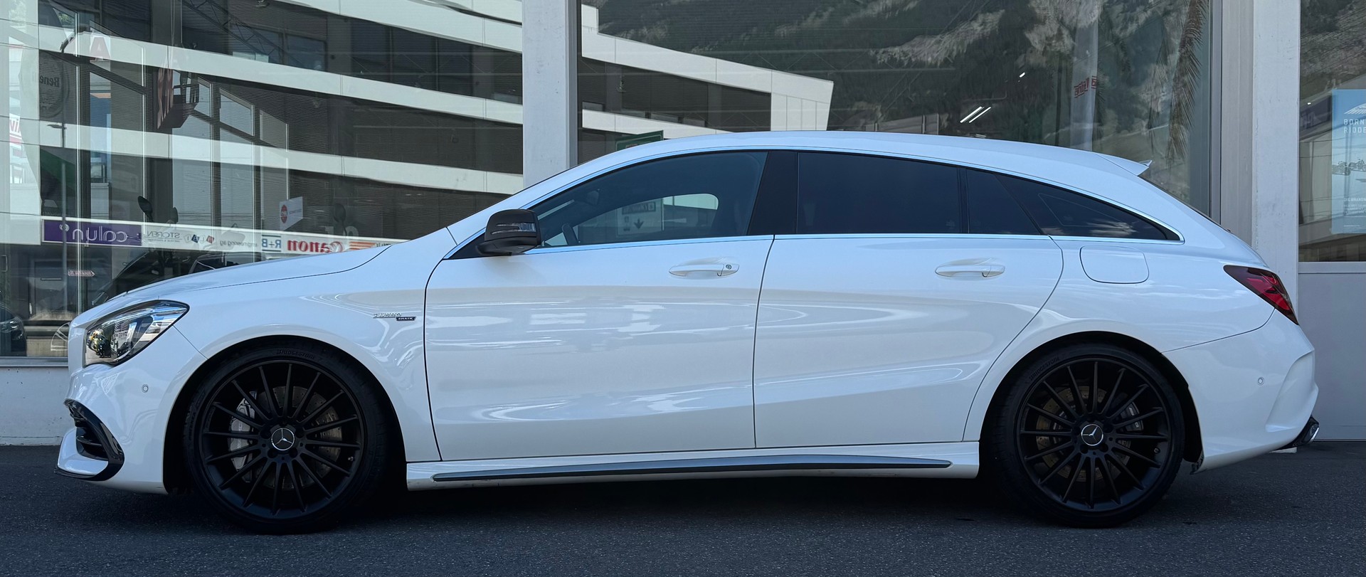 MERCEDES-BENZ CLA Shooting Brake 45 AMG 4Matic Speedshift-showroom-element-2