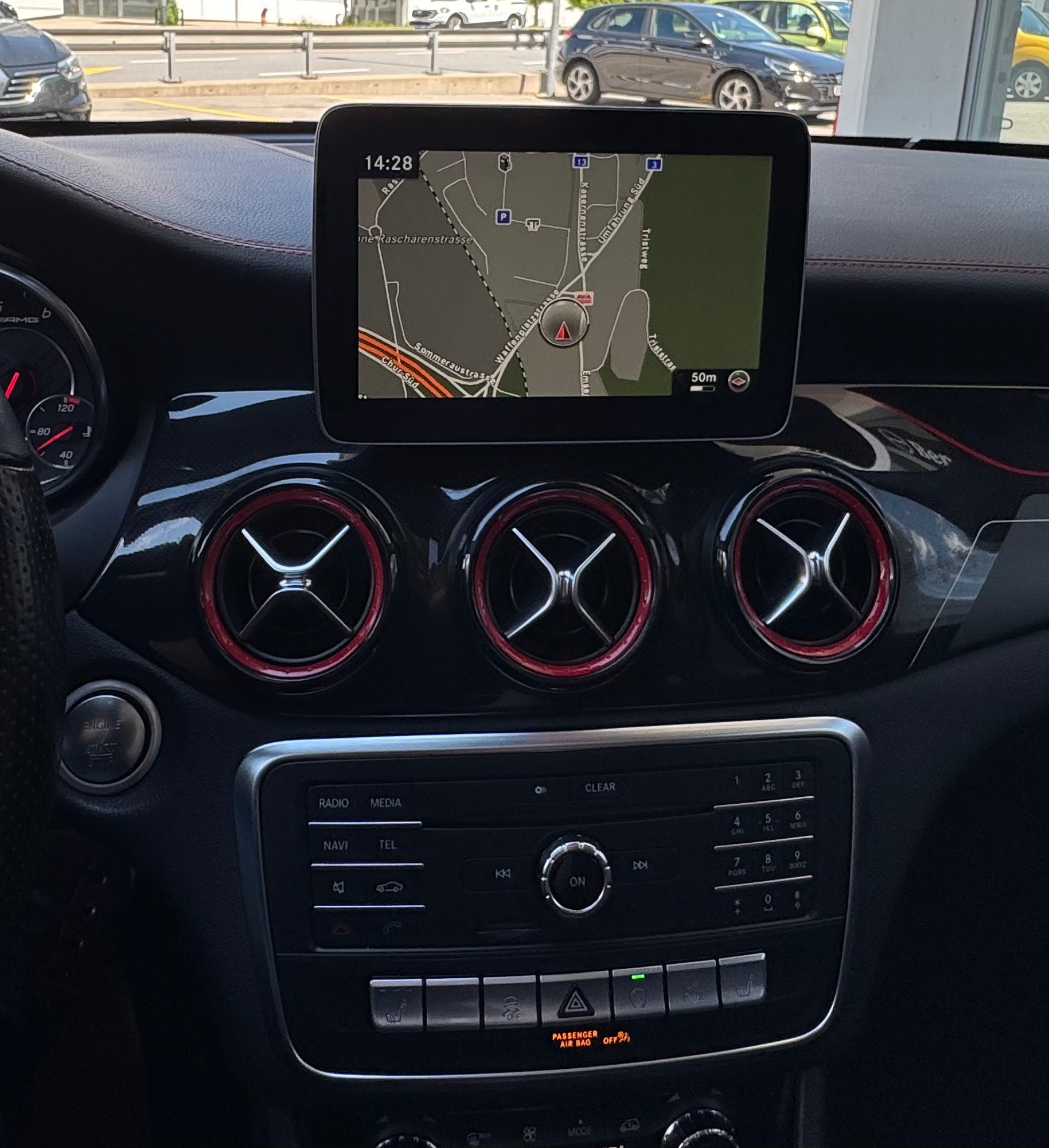 MERCEDES-BENZ CLA Shooting Brake 45 AMG 4Matic Speedshift-image-13