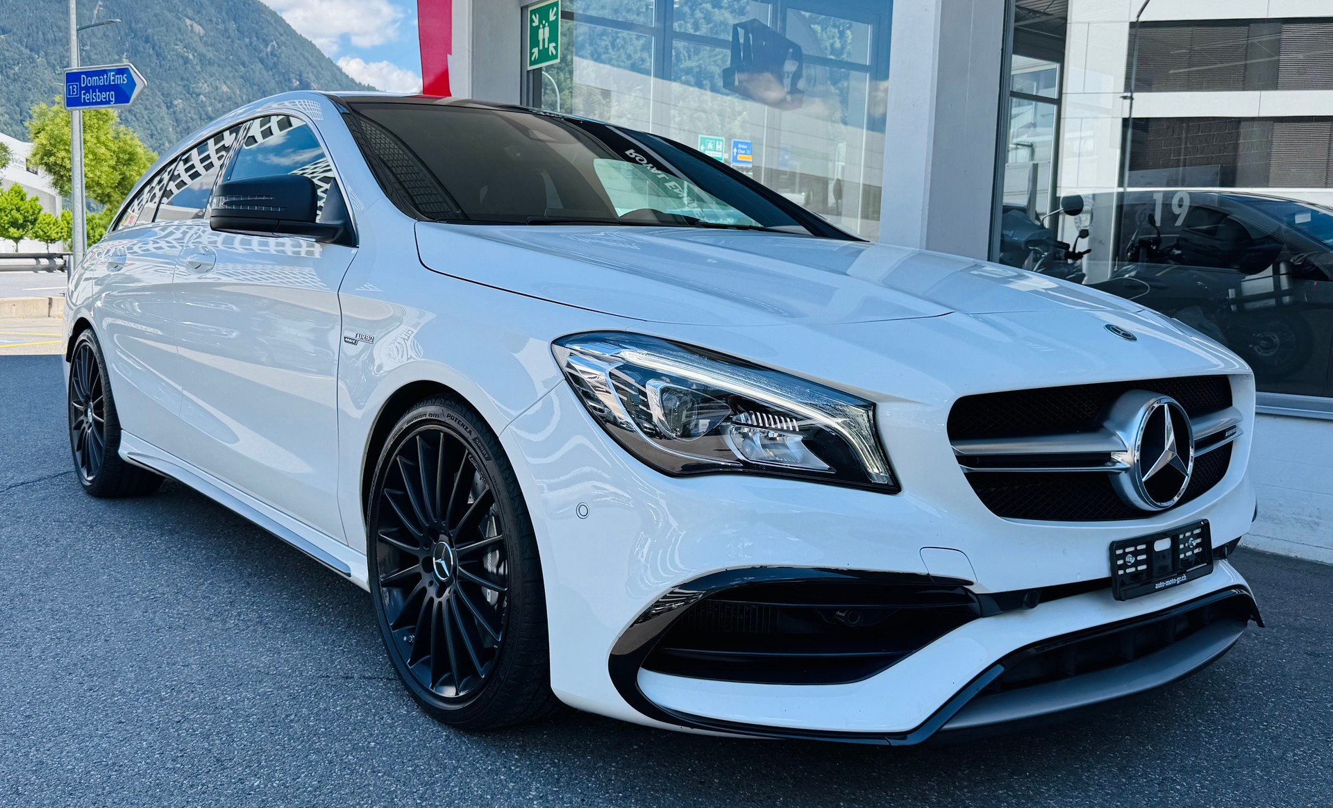 MERCEDES-BENZ CLA Shooting Brake 45 AMG 4Matic Speedshift